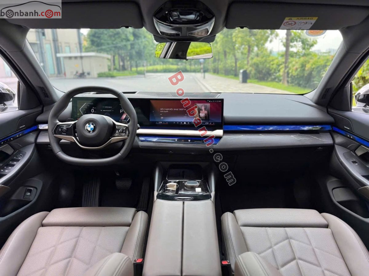 Bán ô tô BMW 5 Series 520i Premium - 2025 - xe cũ