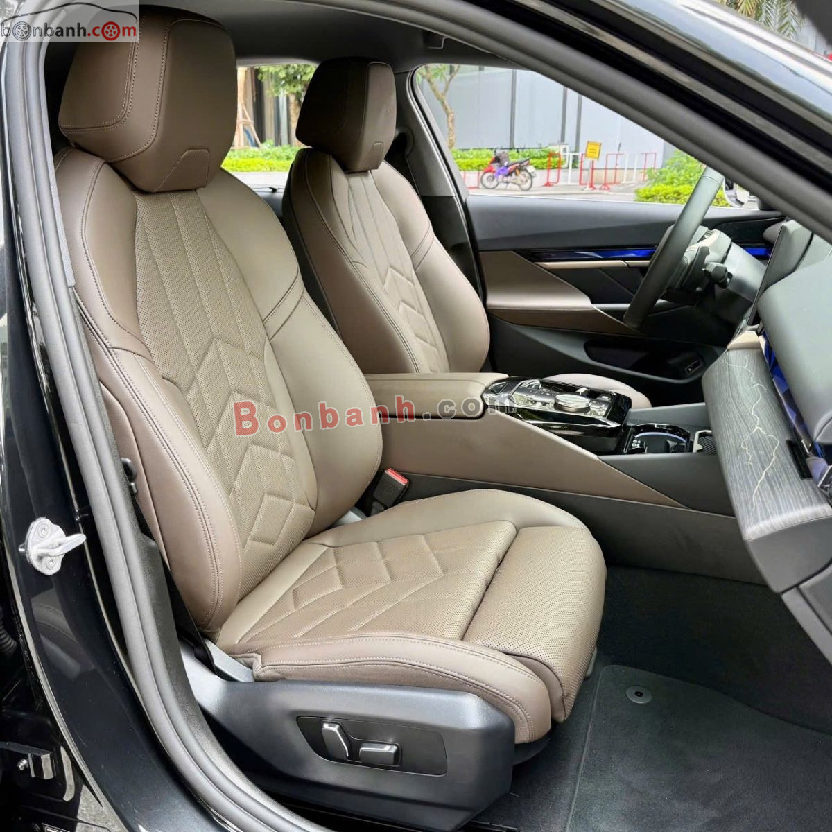 Bán ô tô BMW 5 Series 520i Premium - 2025 - xe cũ