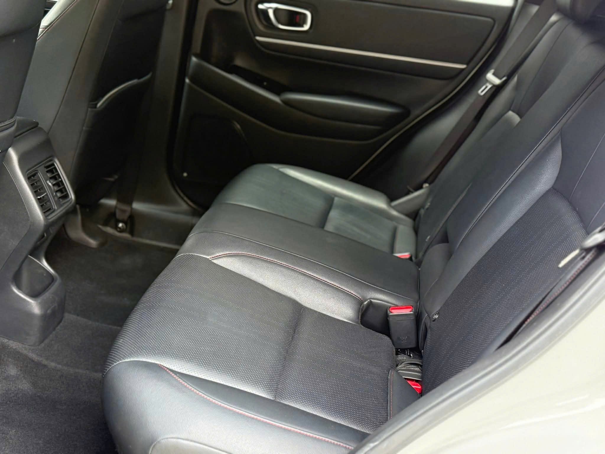 Bán Honda HR-V RS sản xuất năm 2023, màu trắng, xe nhập