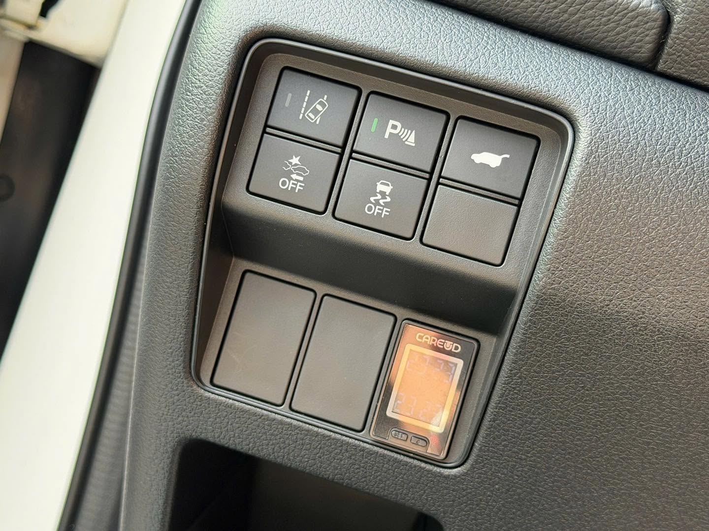 Bán Honda CR V L sản xuất năm 2023, màu trắng, giá chỉ 879 triệu