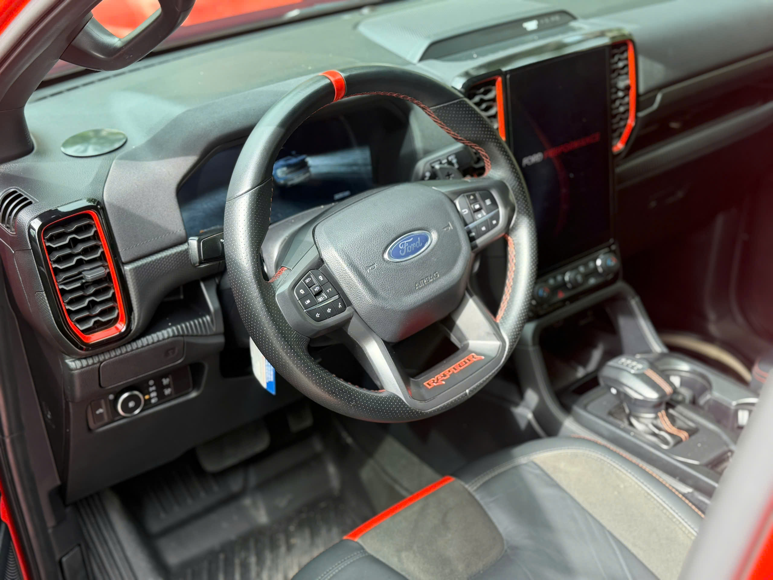 Bán ô tô Ford Ranger Raptor 2.0L 4x4 AT năm sản xuất 2025, màu đỏ, nhập khẩu nguyên chiếc, 1.086 tỉ