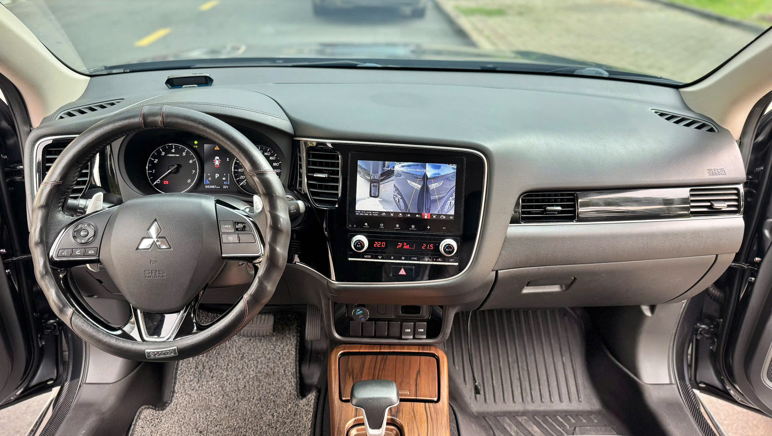 Bán Mitsubishi Outlander 2.0 CVT năm 2024, màu xám (ghi), giá chỉ 639 triệu