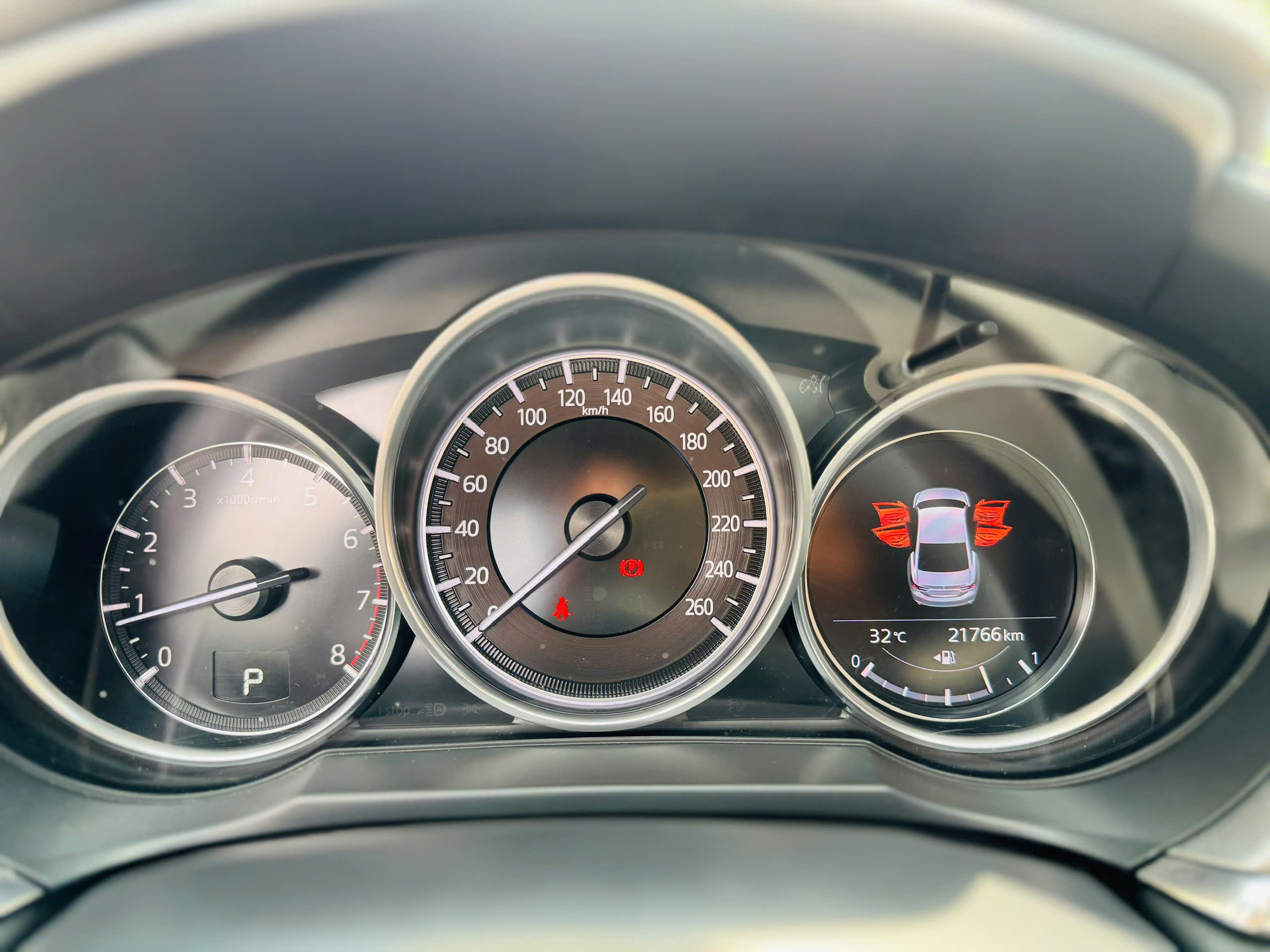 Bán Mazda Mazda 6 Premium 2.0 AT TCCC năm sản xuất 2023, màu xanh, 650tr