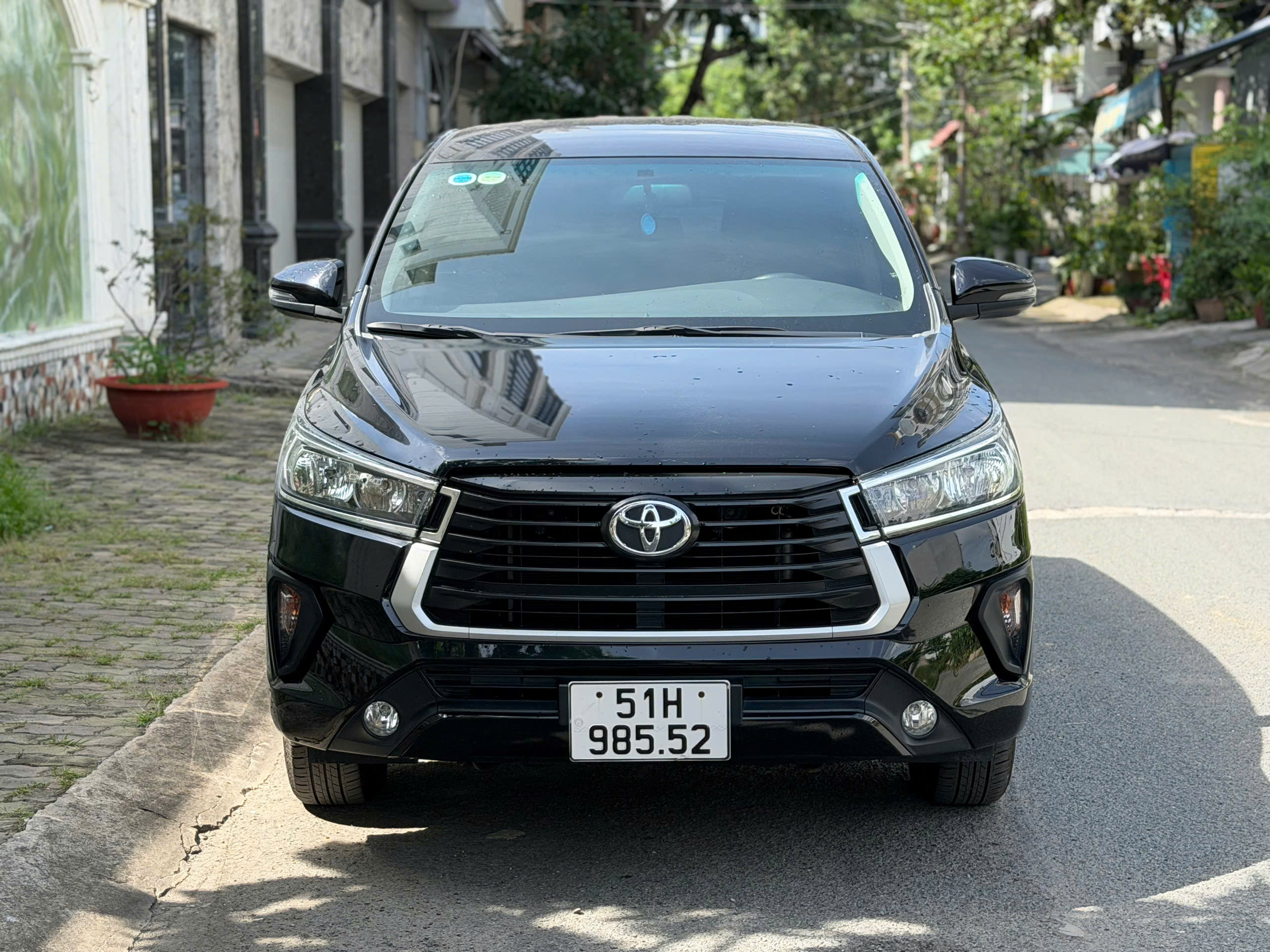 Bán Toyota Innova E 2.0 MT sản xuất 2022, màu đen, 499tr
