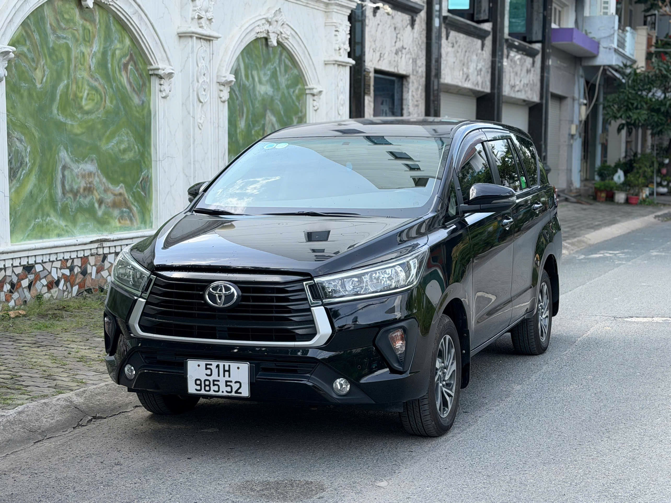 Bán Toyota Innova E 2.0 MT sản xuất 2022, màu đen, 499tr