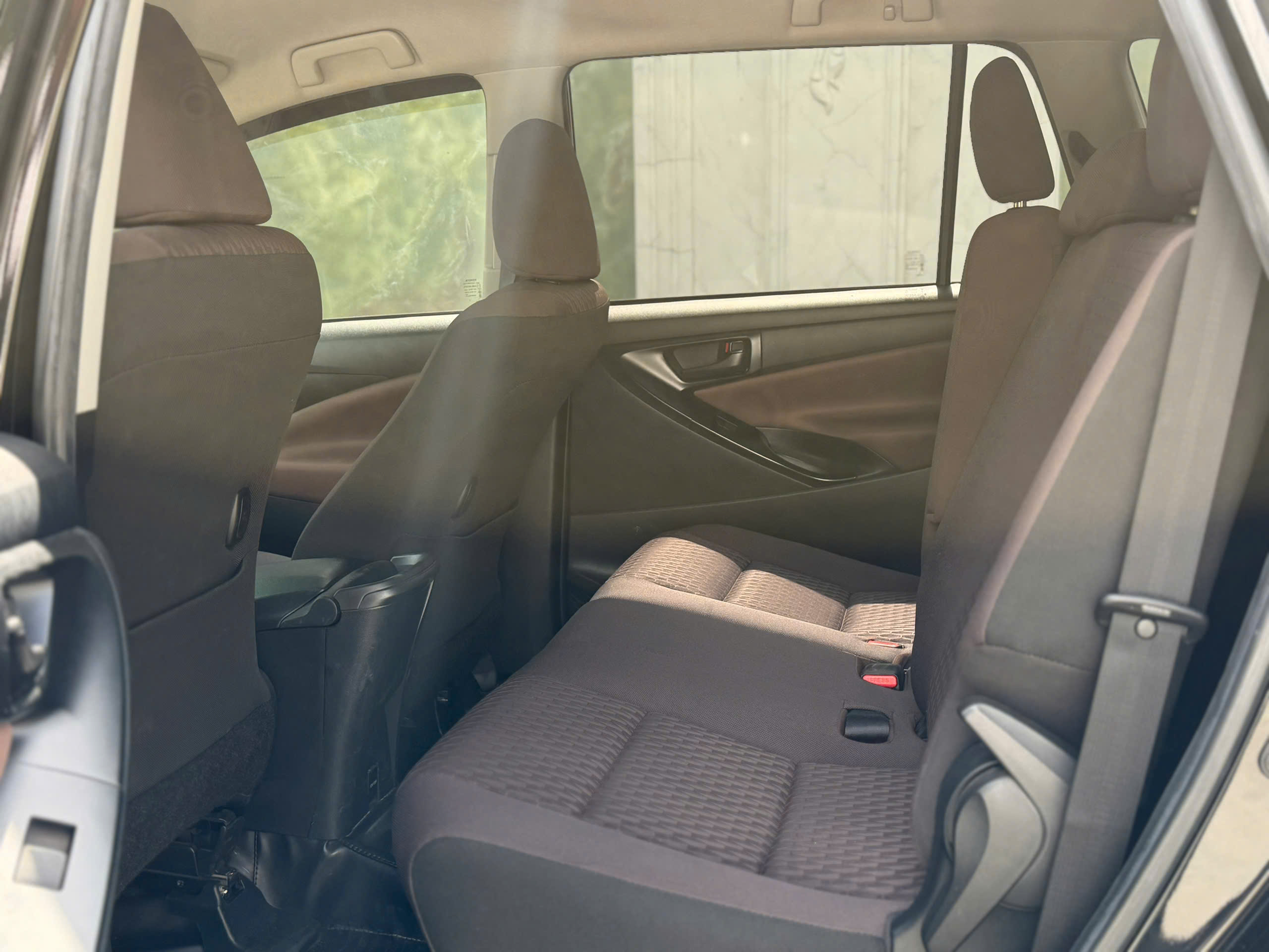 Bán Toyota Innova E 2.0 MT sản xuất 2022, màu đen, 499tr