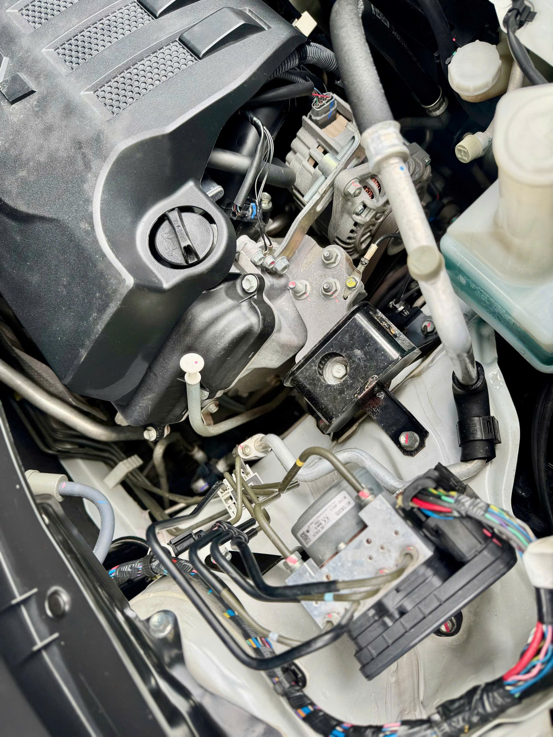 Bán xe Mitsubishi Xpander 1.5 AT sản xuất năm 2020, màu trắng, xe nhập, 370 triệu
