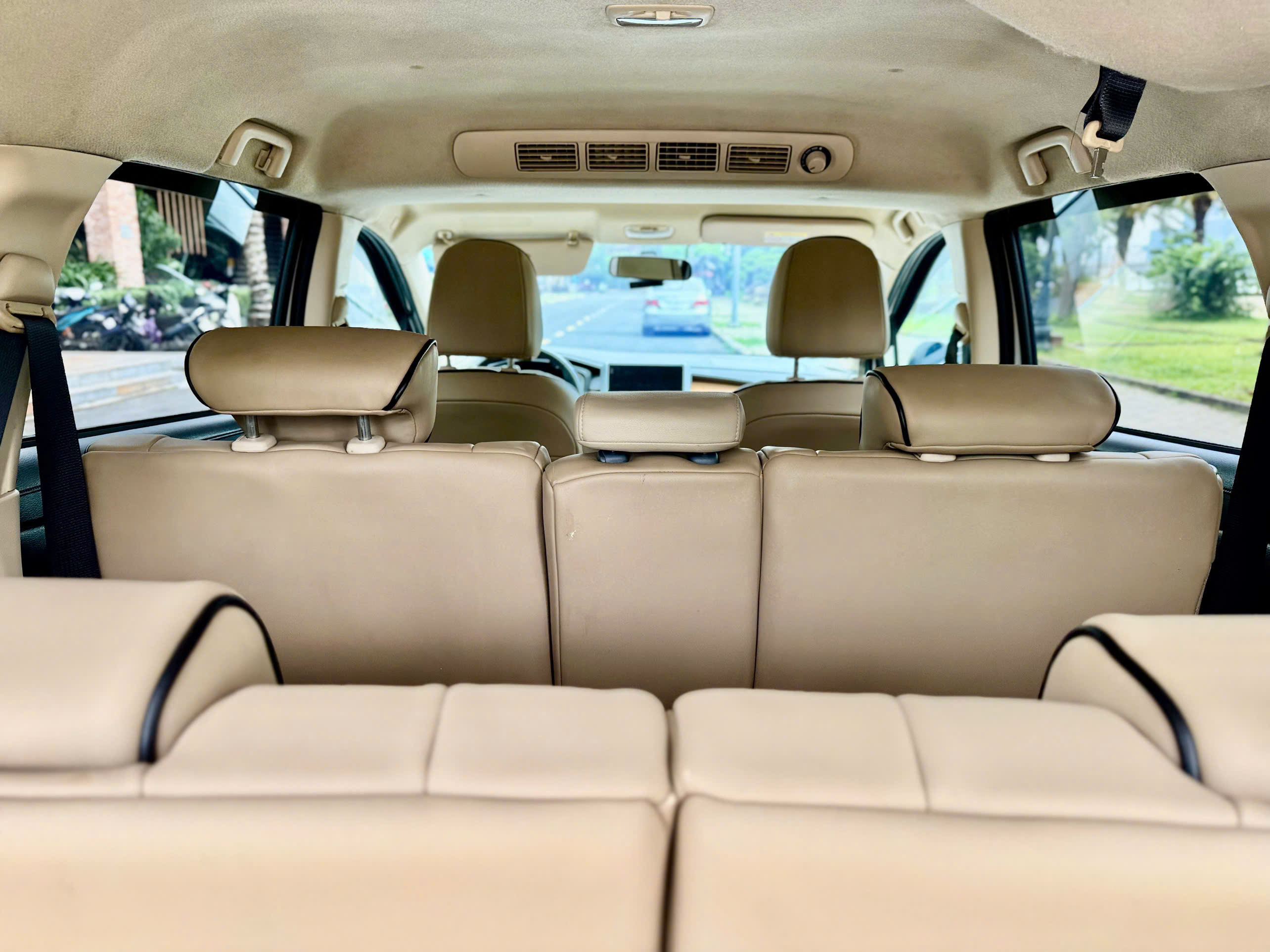 Bán xe Mitsubishi Xpander 1.5 AT sản xuất năm 2020, màu trắng, xe nhập, 370 triệu