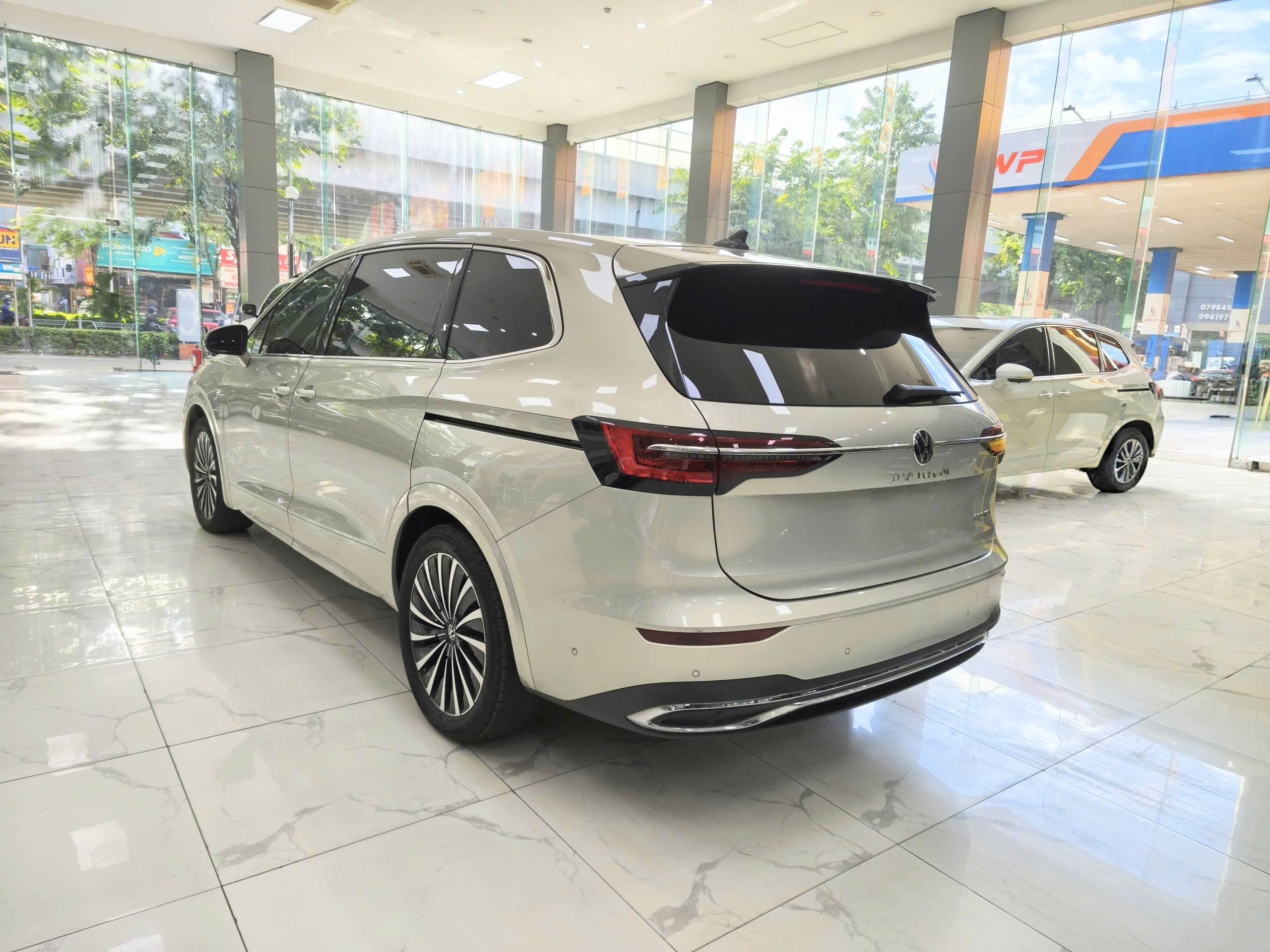 Bán xe Vilivolkswagen Viloran Luxury 2024 Xe Rất đẹp một chủ từ đầu. Sơn Zin cả xe