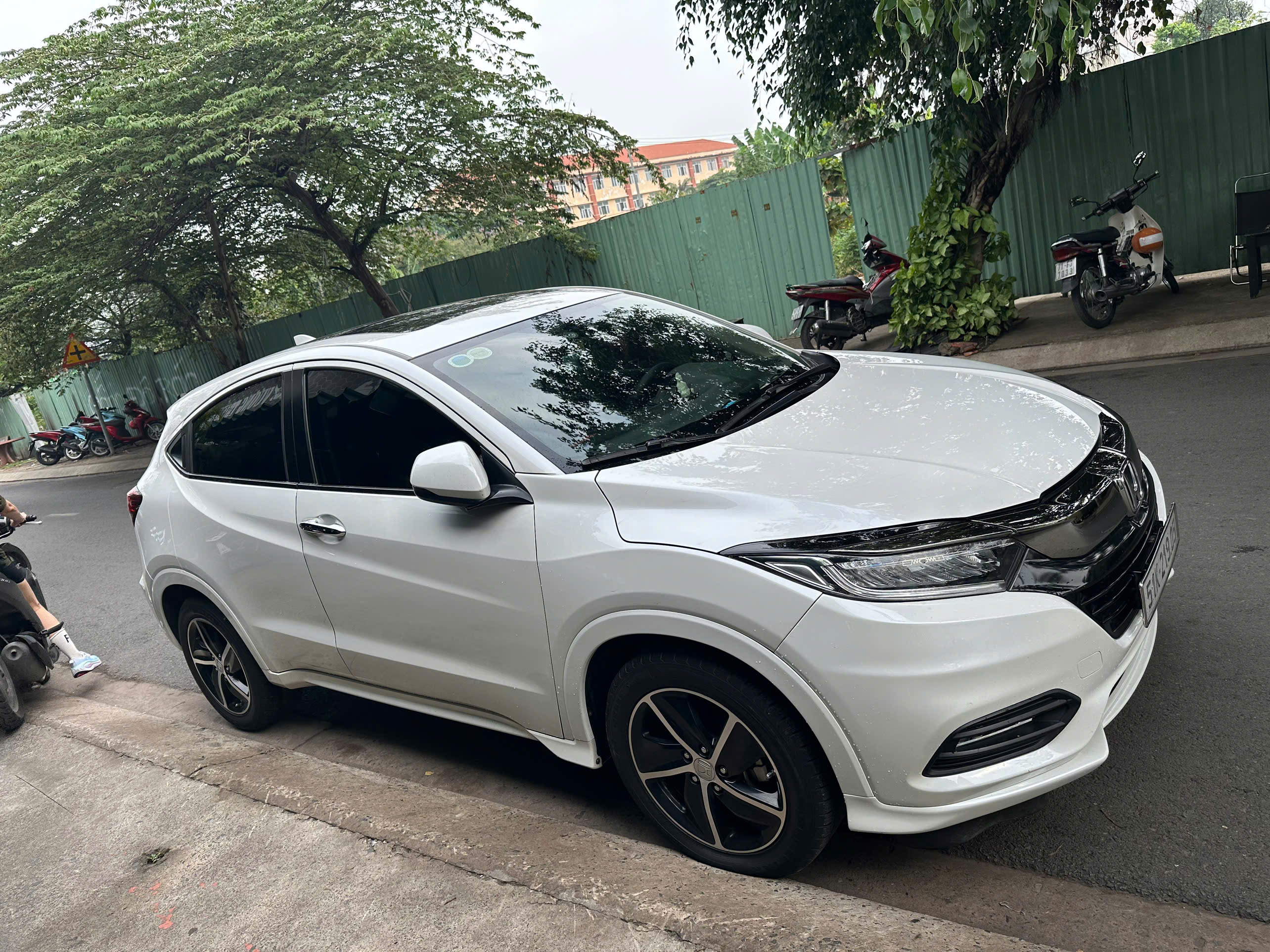BÁN HONDA HR-V L – XE ĐẸP, CHÍNH CHỦ, GIÁ CHỈ 650 TRIỆU