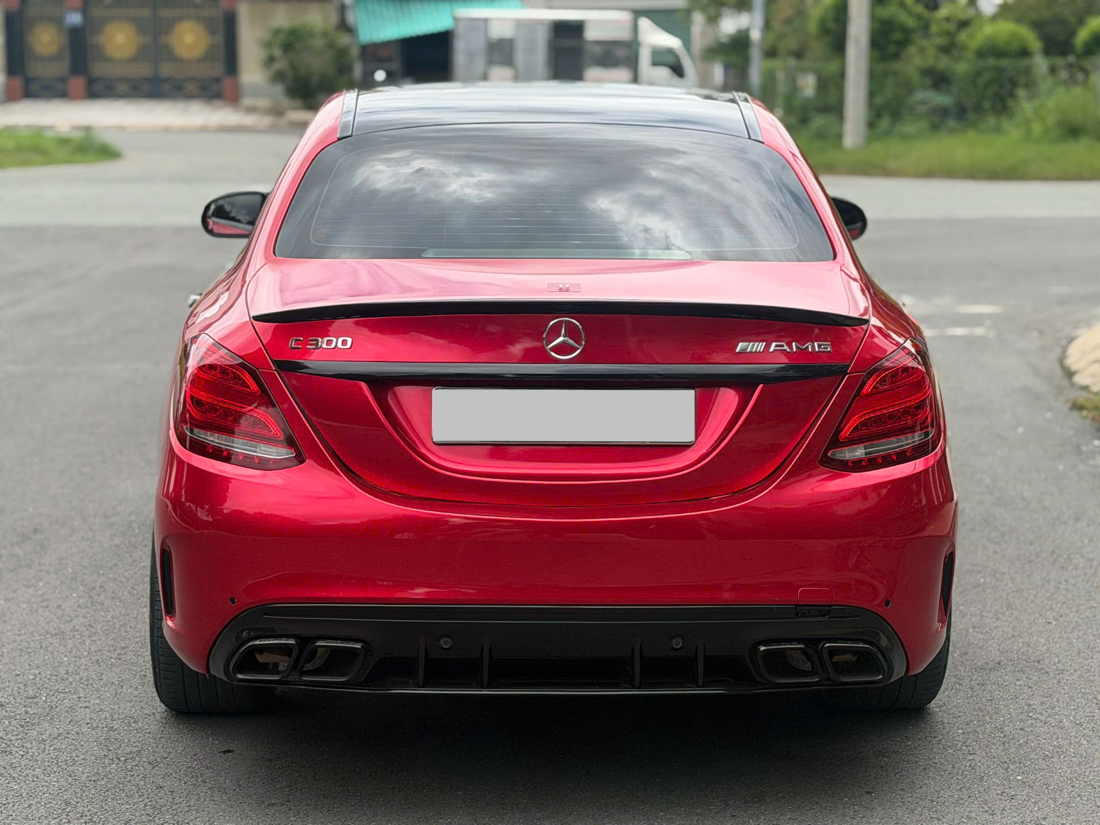 Bán Mercedes-Benz C300 AMG năm 2018, màu xanh Wrap Đỏ