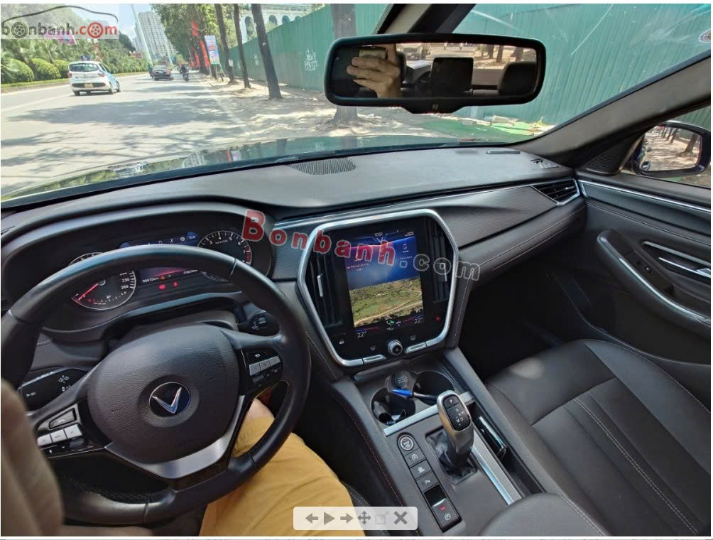 Xe VinFast Lux A 2.0 Plus 2.0 AT 2019 - 400 Triệu