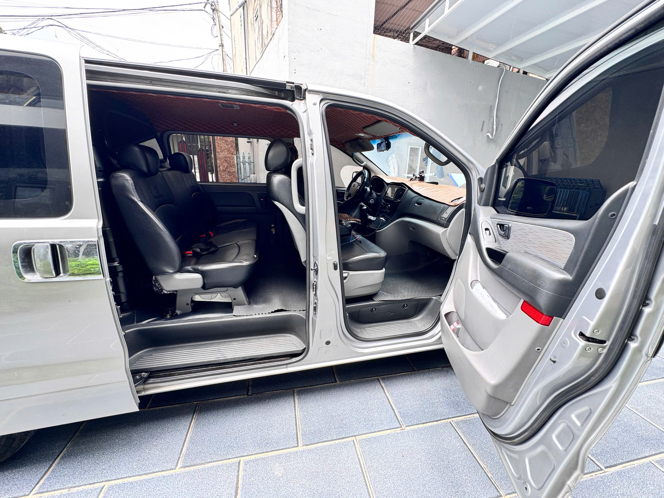 BÁN XE TẢI VAN HYUNDAI – SẢN XUẤT 2016