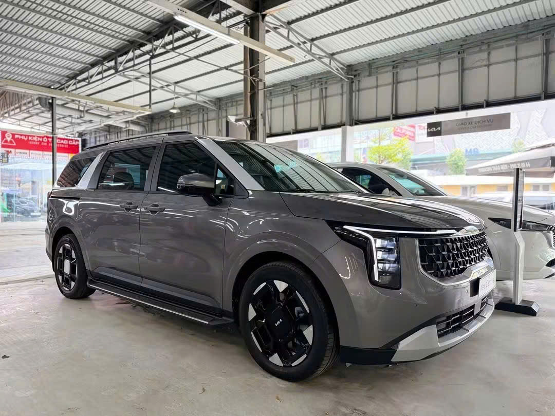EM CÒN DUY NHẤT 01 XE KIA CARNIVAL LUXURY VIN 2025 mới 100% – ƯU ĐÃI LÊN TỚI 150 TRIỆU!