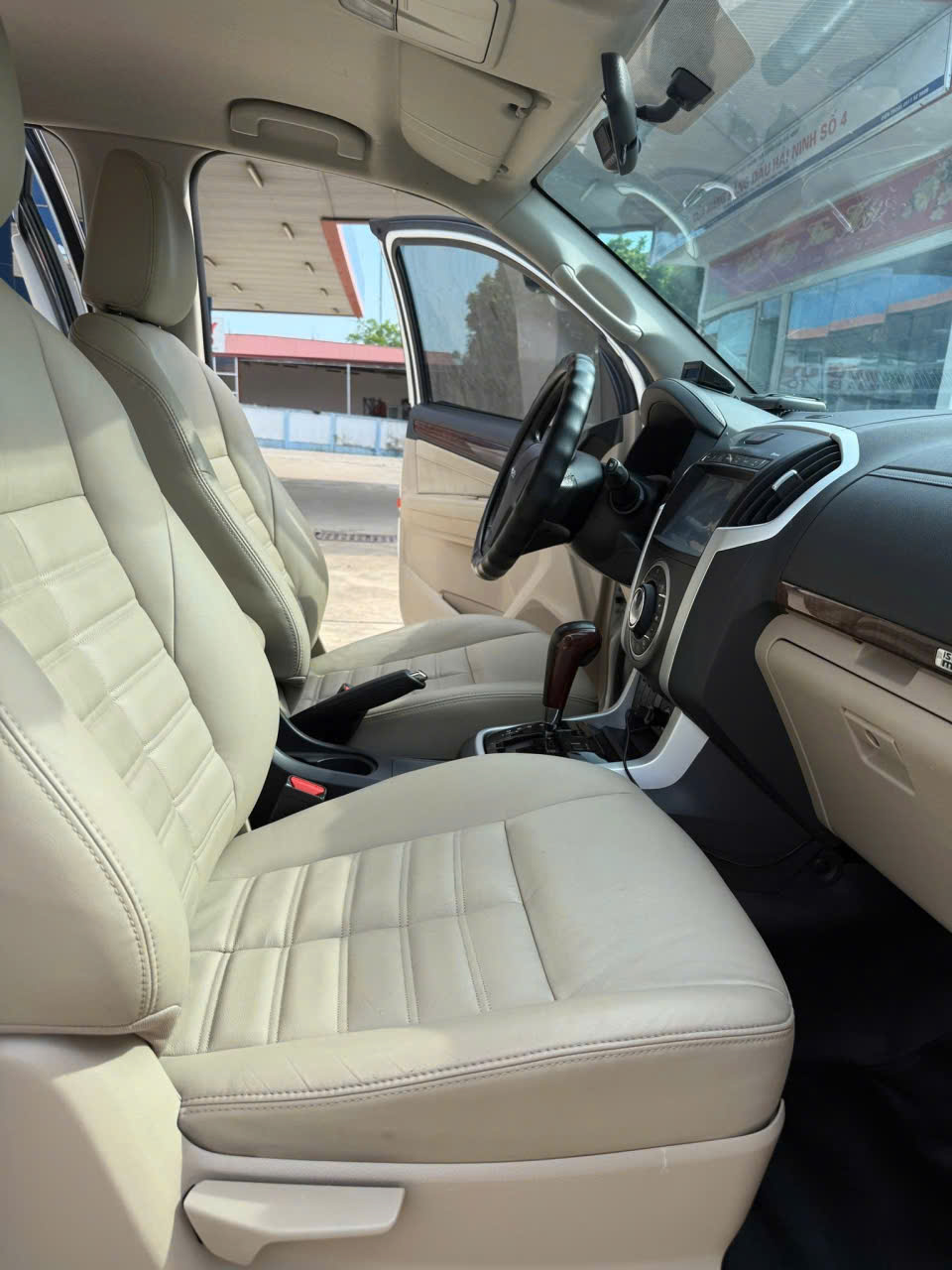 ISUZU MU-X BLUE POWER 2019 – ĐĂNG KÝ 2020 – 1 CHỦ TỪ ĐẦU – ODO 7 VẠN KM