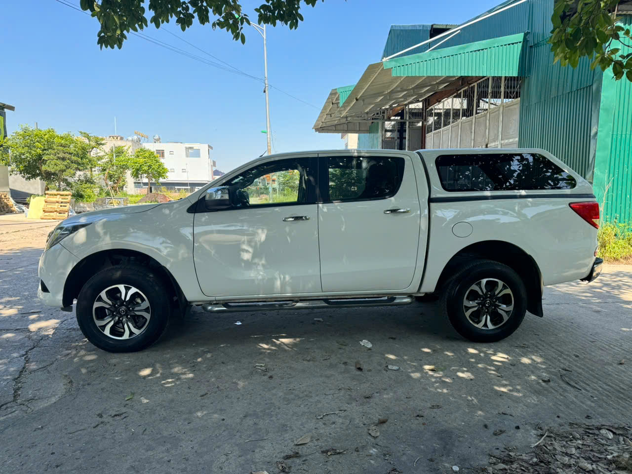 MAZDA BT-50 2017 – SỐ TỰ ĐỘNG – MÁY DẦU 2.2 – GIÁ HƠN 300 TRIỆU