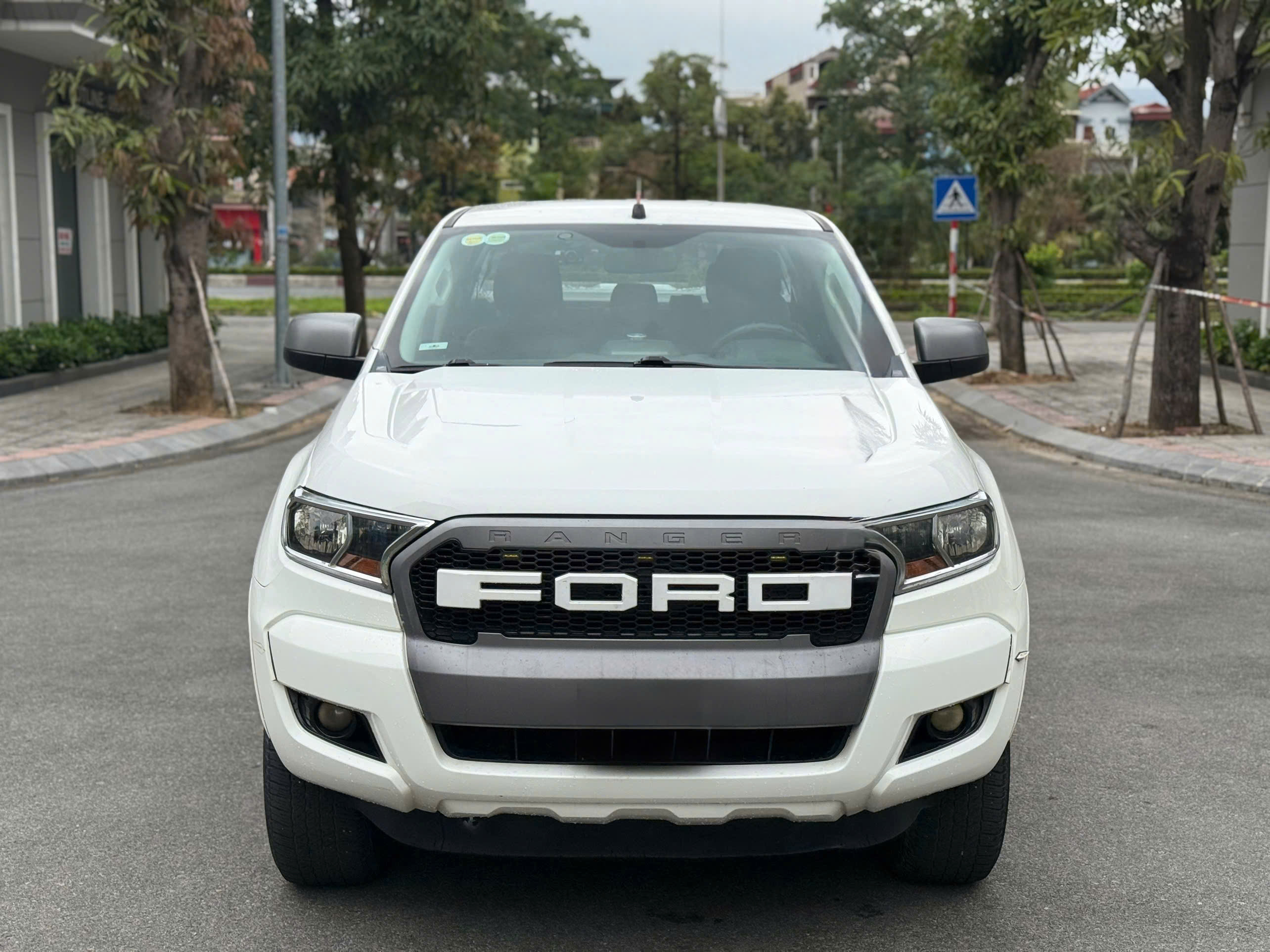 FORD RANGER XLS 2016 – SỐ SÀN – MÁY DẦU 2.2 – GIÁ CHỈ LOANH QUANH 300 TRIỆU