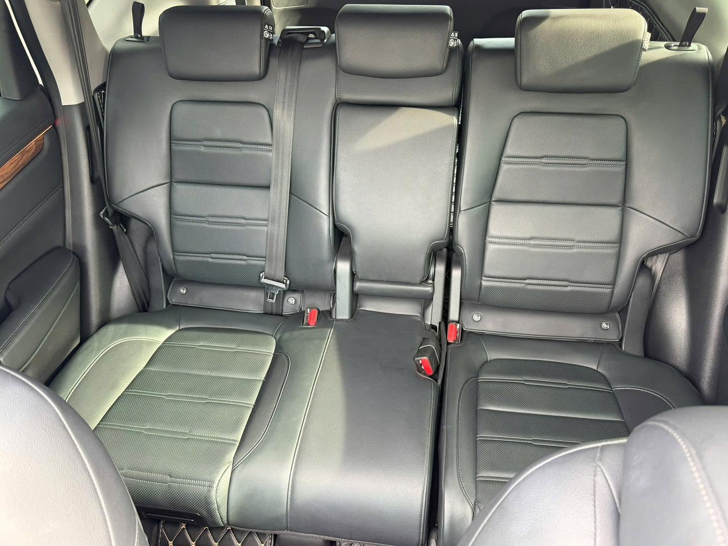 Bán Honda CR V L sản xuất năm 2023, màu trắng, giá chỉ 879 triệu