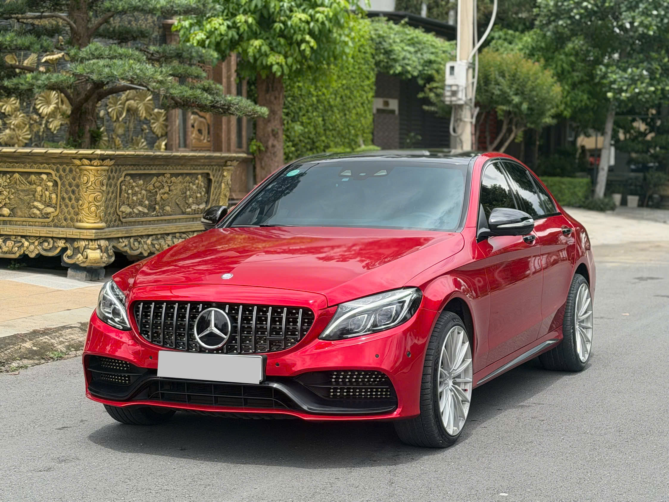 Bán Mercedes-Benz C300 AMG năm 2018, màu xanh Wrap Đỏ