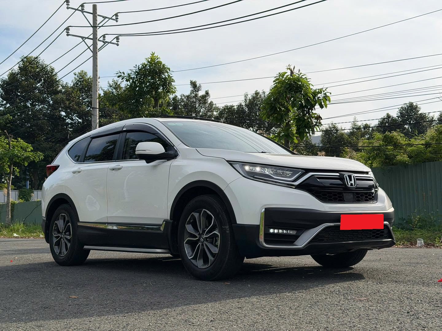 Bán Honda CR V L sản xuất năm 2023, màu trắng, giá chỉ 879 triệu