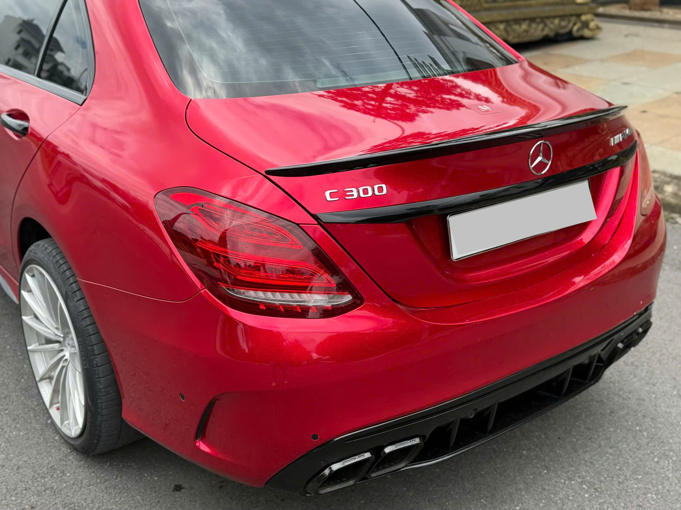 Bán Mercedes-Benz C300 AMG năm 2018, màu xanh Wrap Đỏ