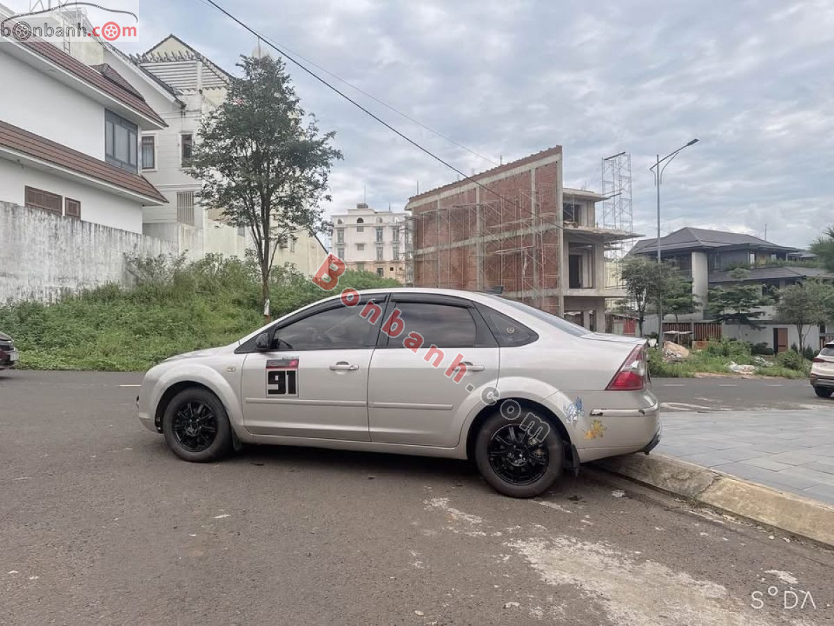 Bán ô tô Ford Focus 1.8 MT - 2005 - xe cũ
