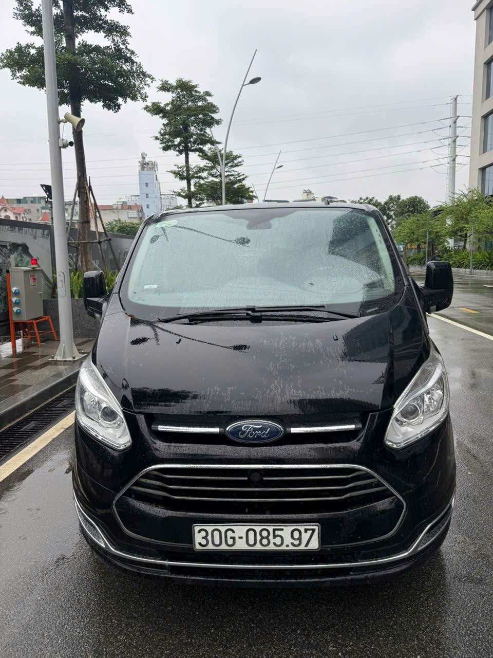 Ford Tourneo 2019 – 2.0 Máy Xăng – 9 Chỗ