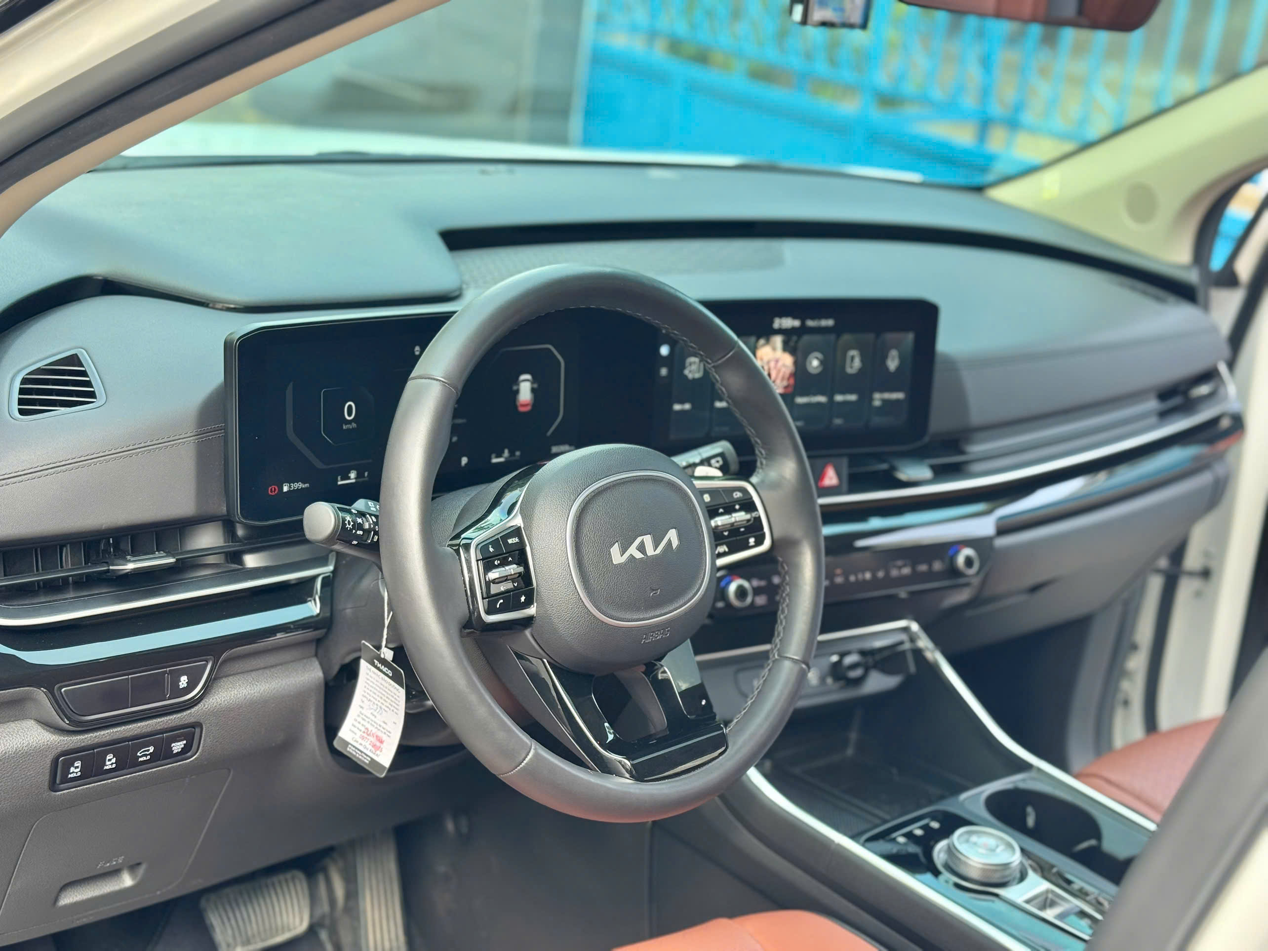 Bán Kia Carnival Signature 2.2D năm 2025, màu trắng
