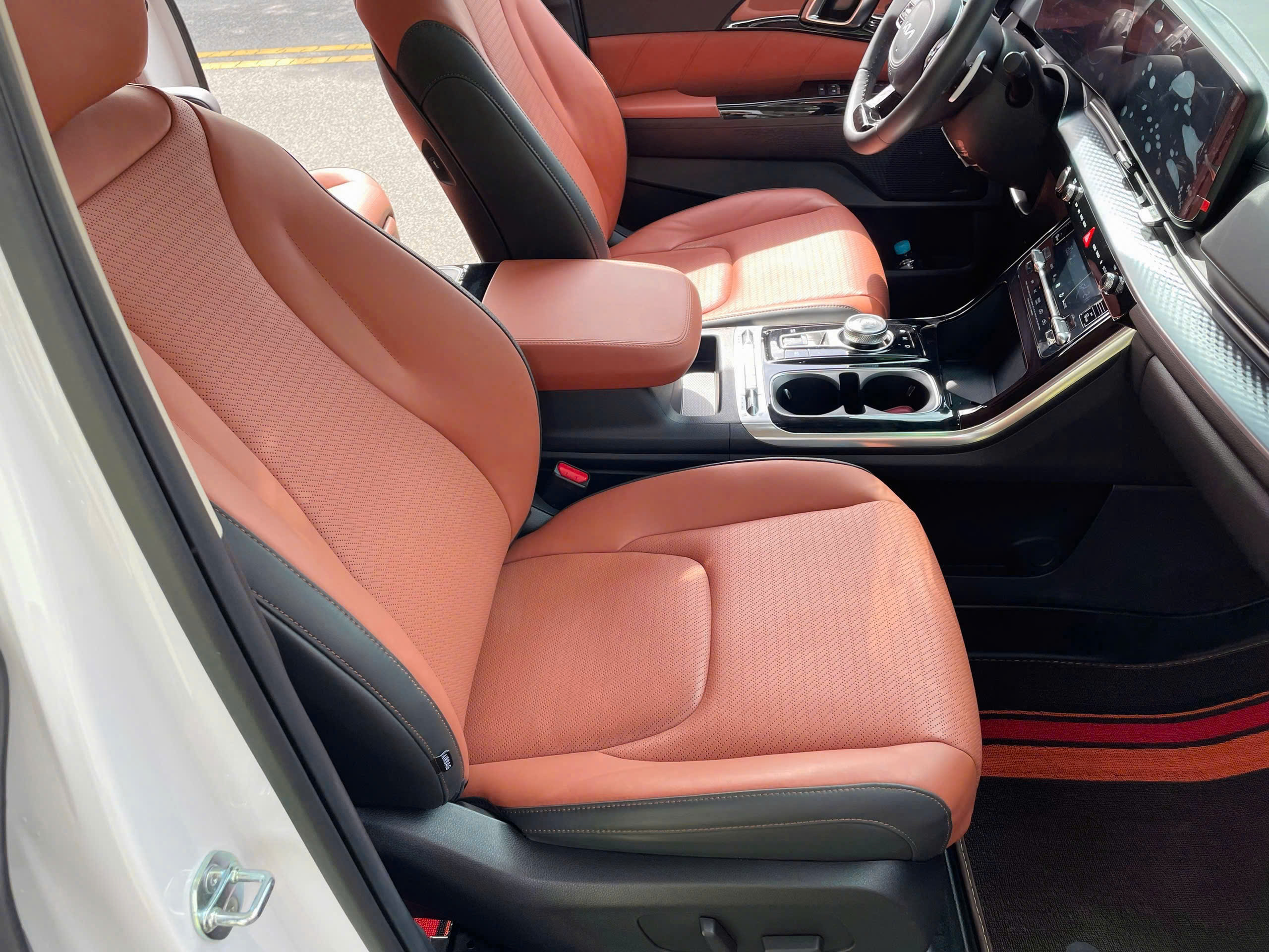 Bán ô tô Kia Carnival Signature 2.2D năm 2023, màu trắng, giá 1.08tỉ