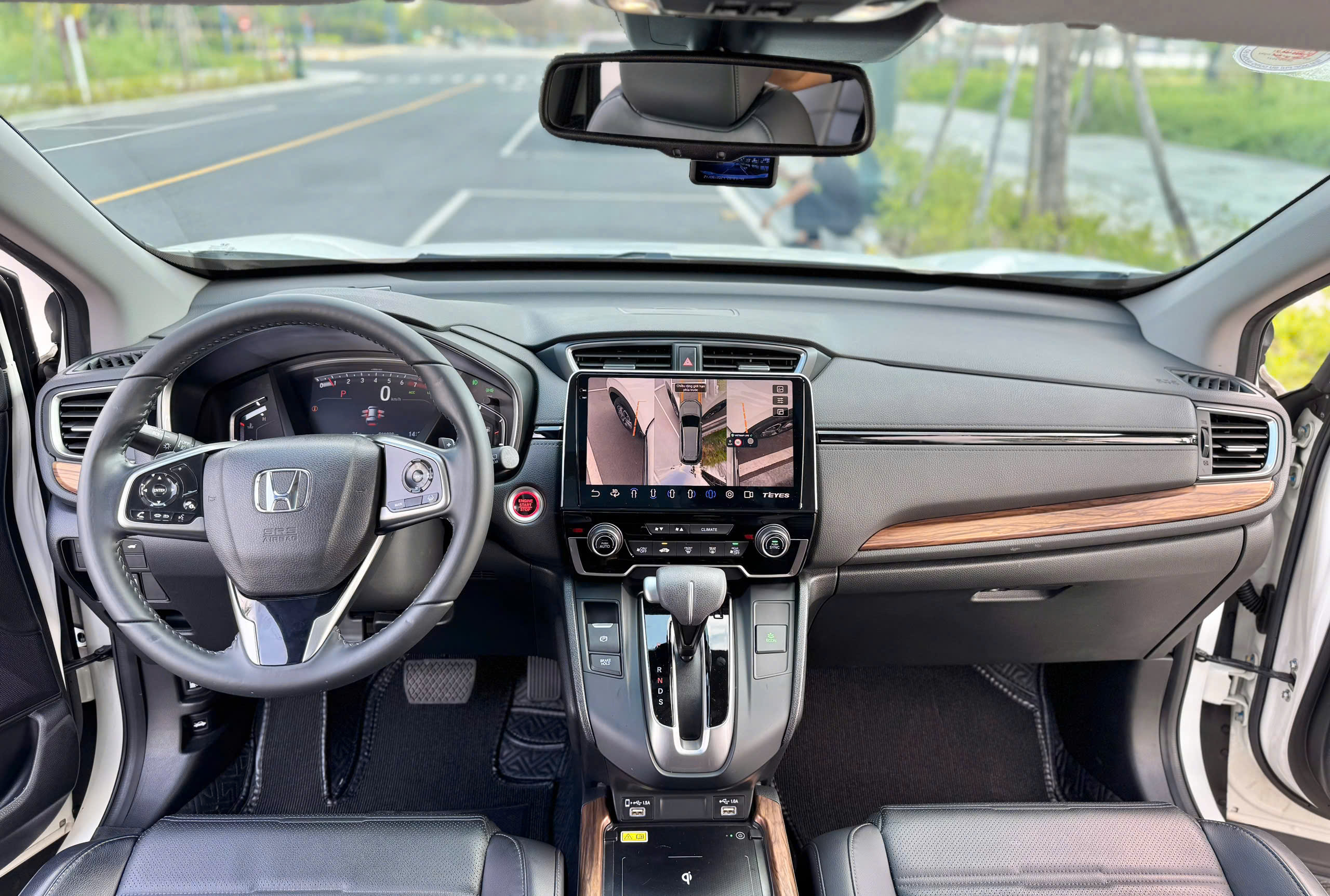 Bán xe Honda CR V L năm 2023, màu trắng, giá tốt