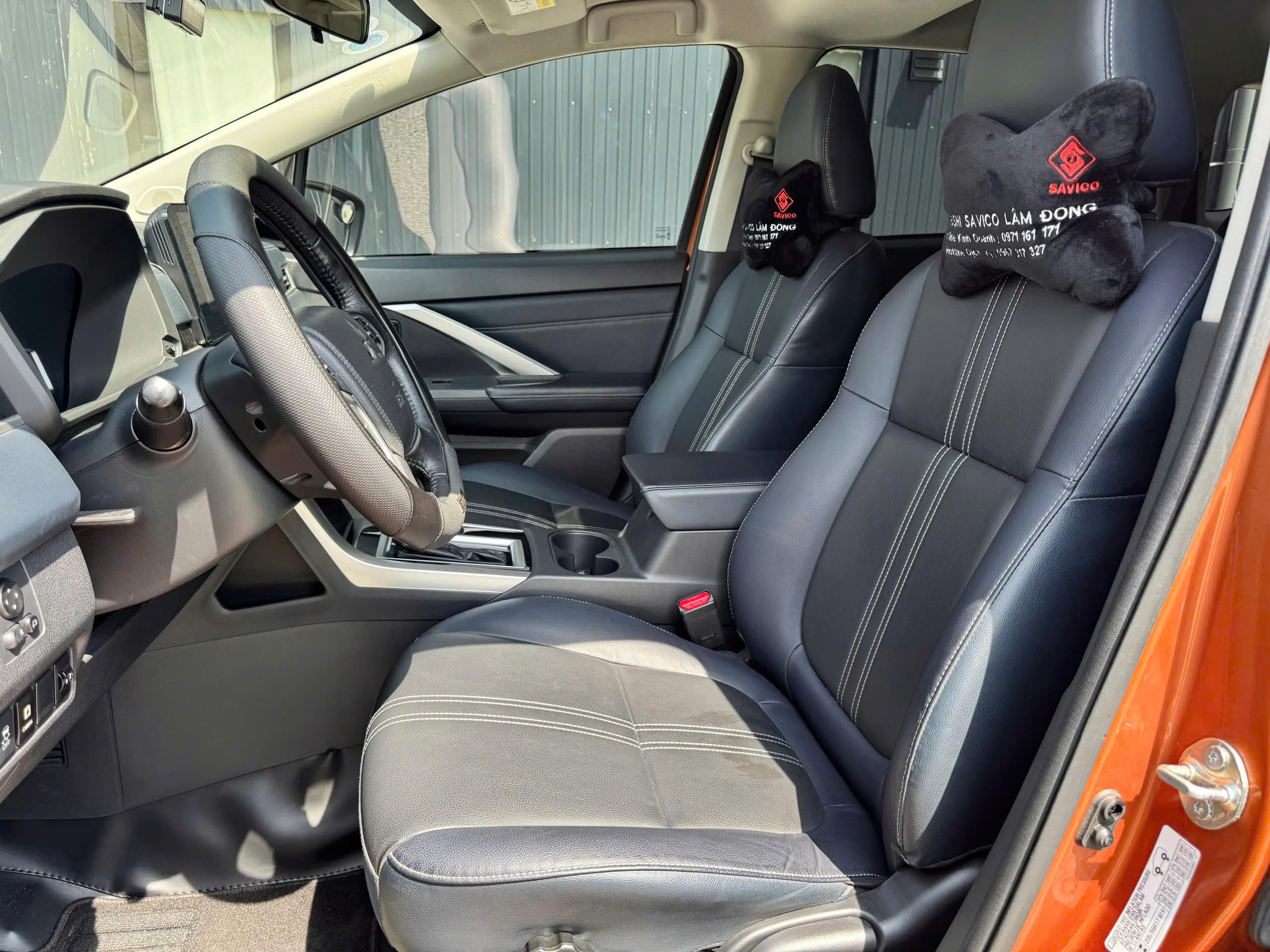 Bán Mitsubishi Xpander Cross 1.5 AT sản xuất 2024, màu cam, nhập khẩu nguyên chiếc