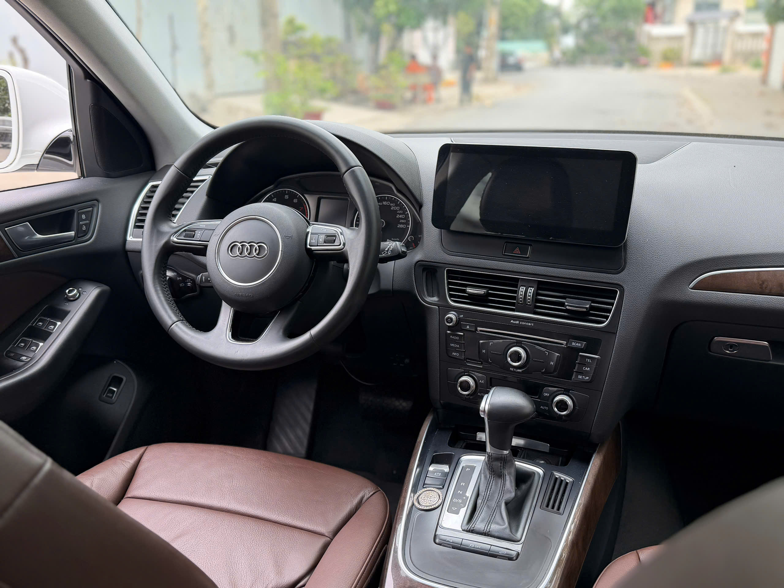 Bán Audi Q5 2.0 AT sản xuất năm 2016, màu trắng, xe nhập, giá tốt