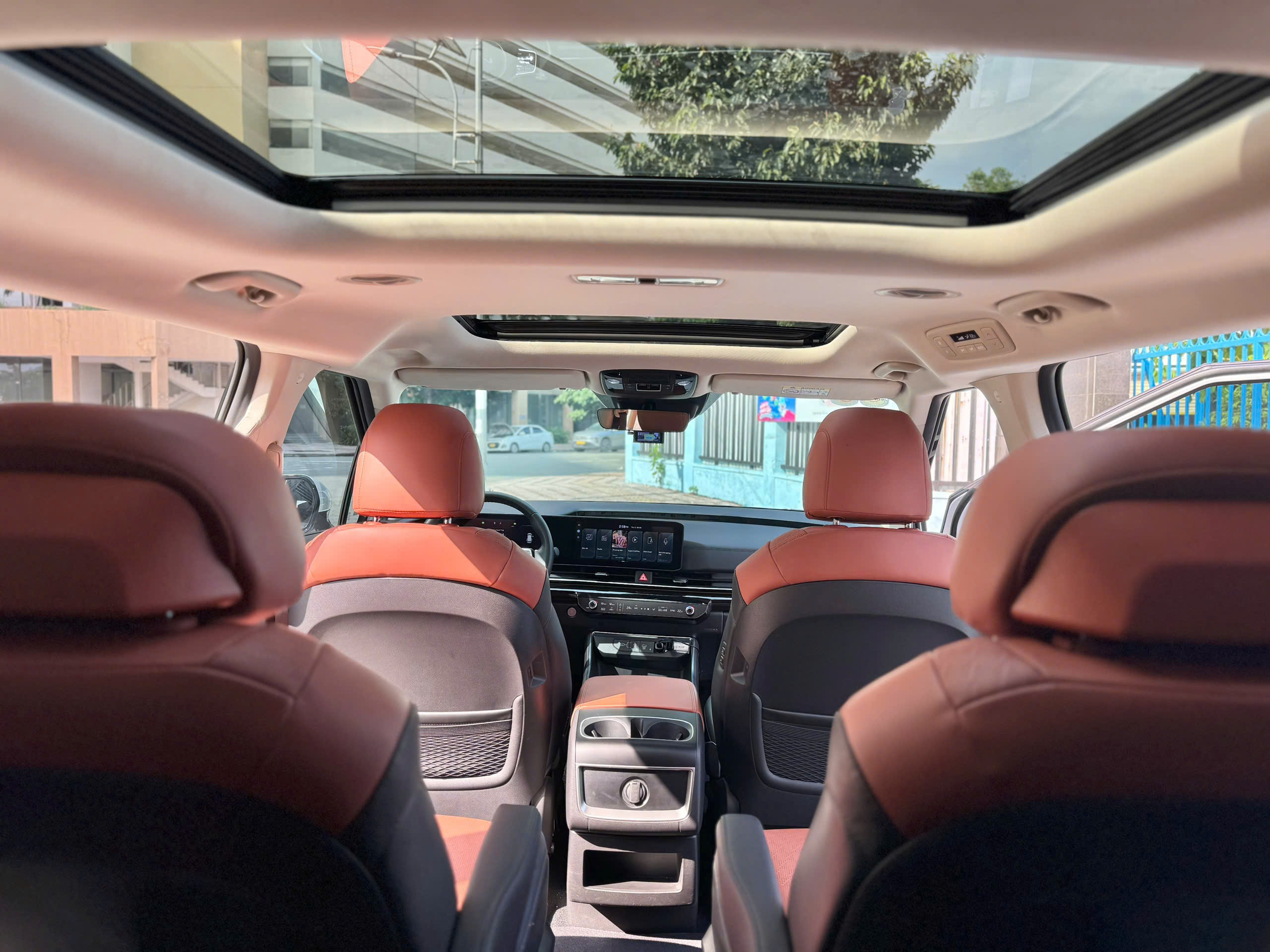 Bán Kia Carnival Signature 2.2D năm 2025, màu trắng