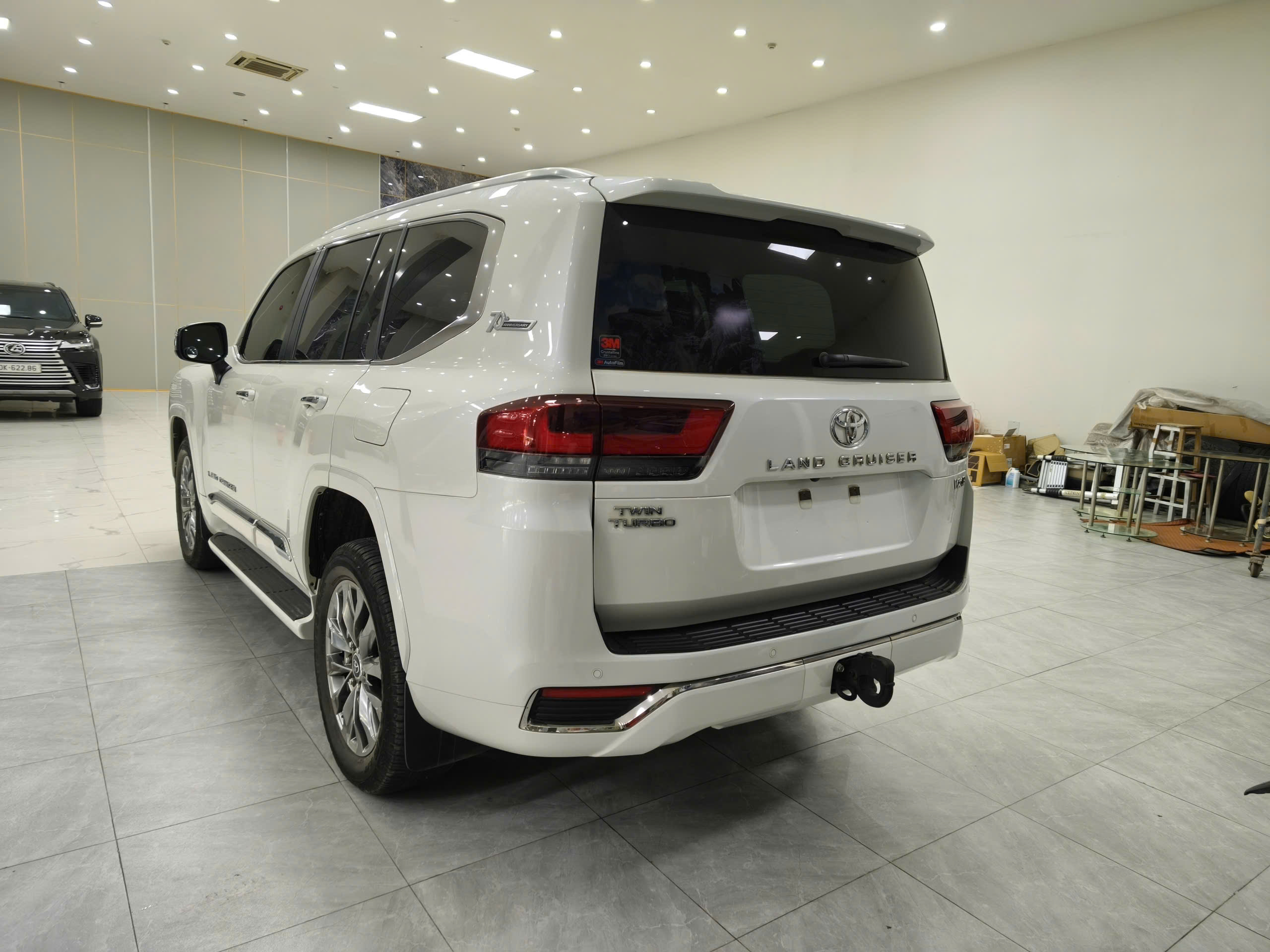 Bán ô tô Toyota Land Cruiser LC300 sản xuất 2023,xe đi hơn 2 vạn lên ful