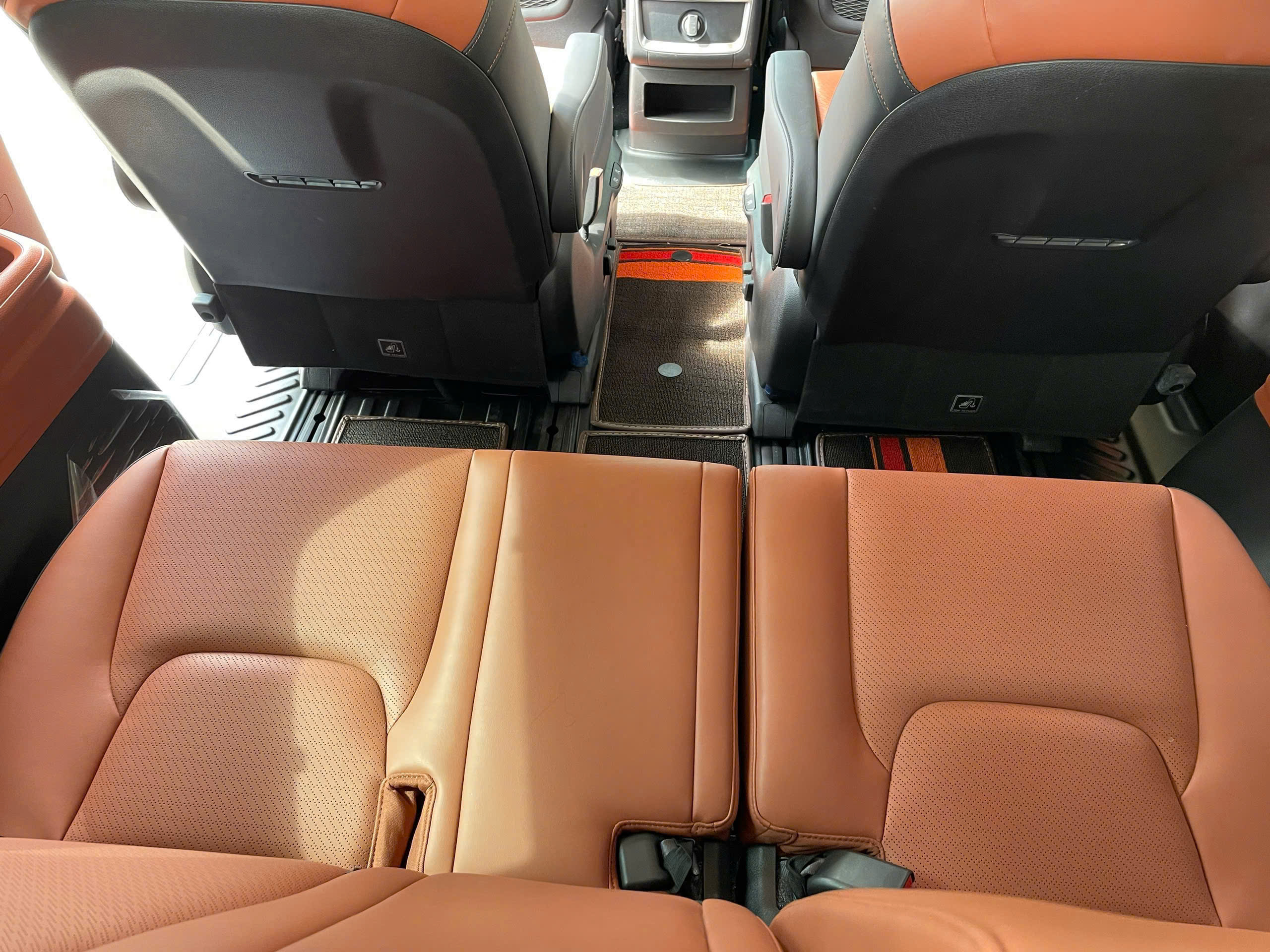 Bán ô tô Kia Carnival Signature 2.2D năm 2023, màu trắng, giá 1.08tỉ