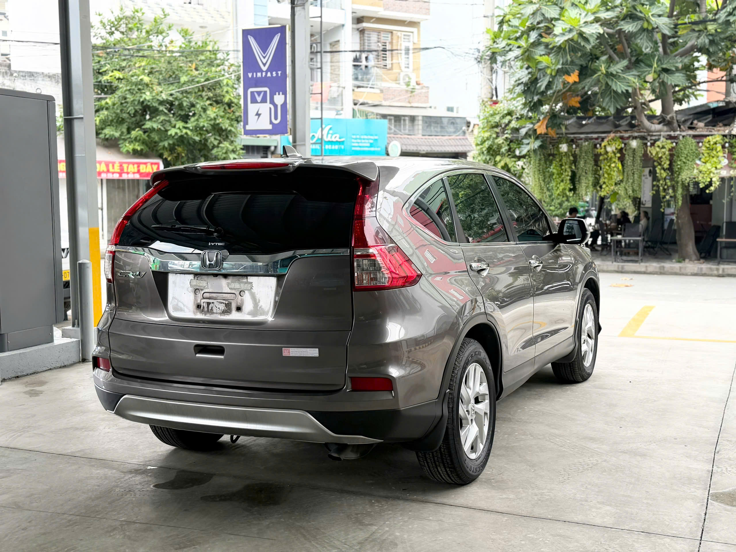 Bán ô tô Honda CR V 2.0 AT năm sản xuất 2017, màu xám (ghi), nhập khẩu