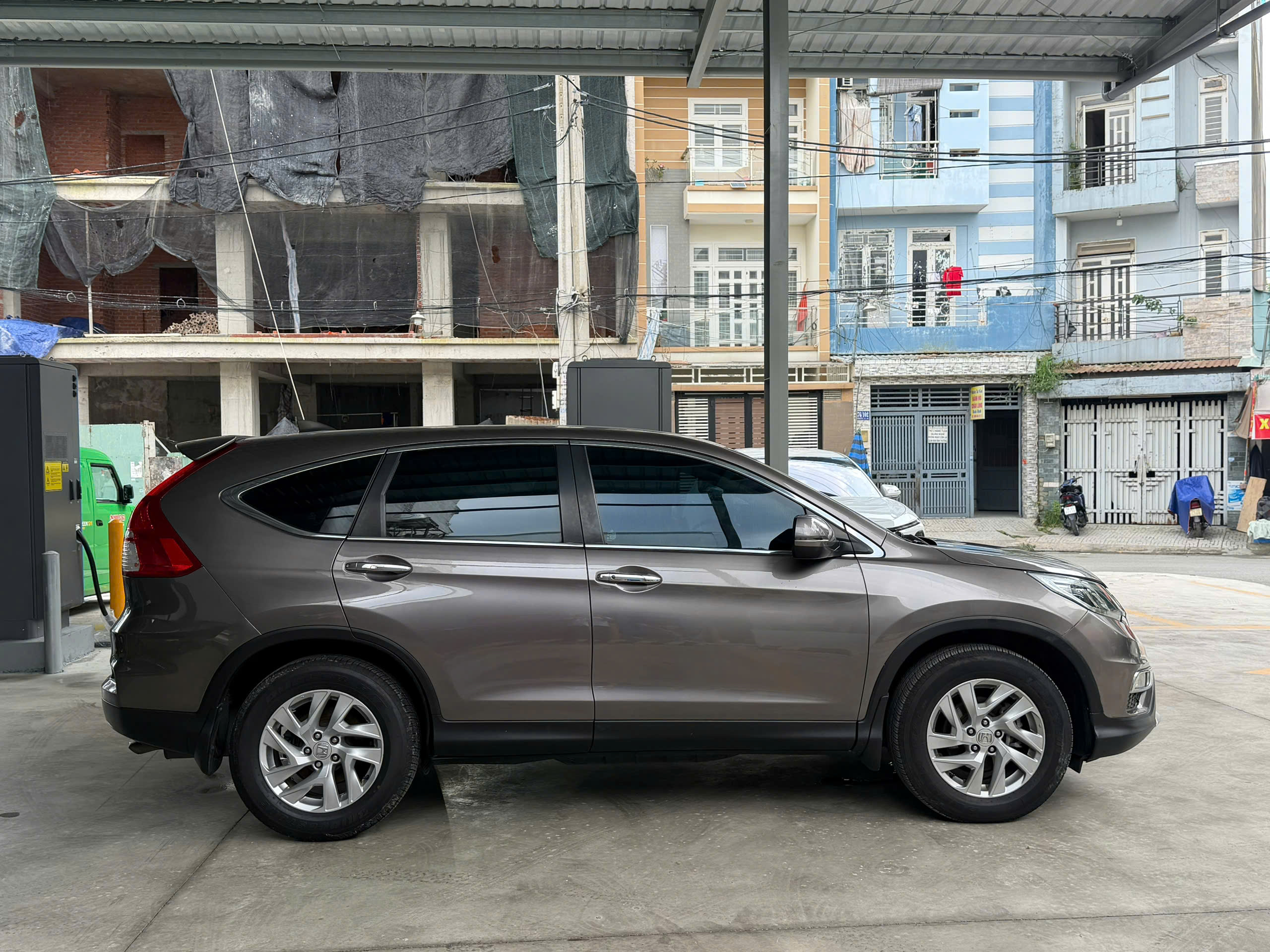 Bán ô tô Honda CR V 2.0 AT năm sản xuất 2017, màu xám (ghi), nhập khẩu