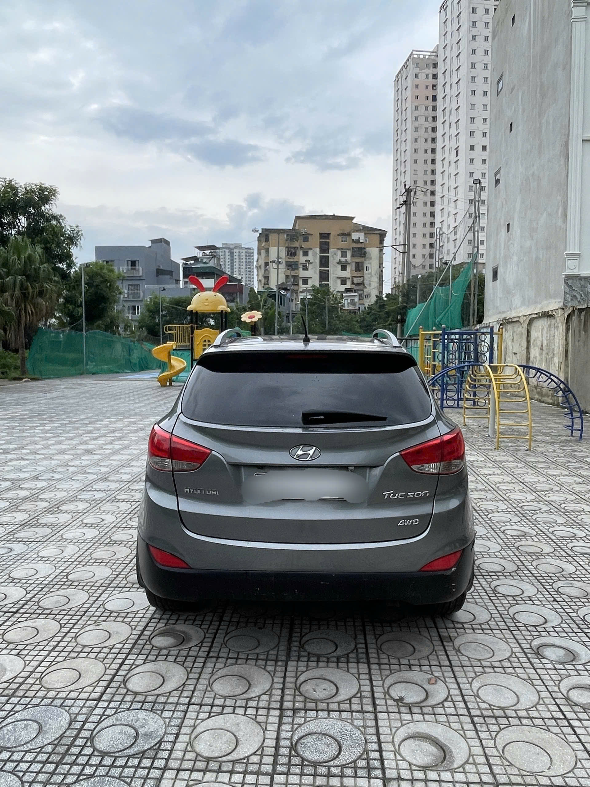 BÁN HYUNDAI TUCSON 2011 – SUV GẦM CAO, GIÁ CHỈ 230 TRIỆU!