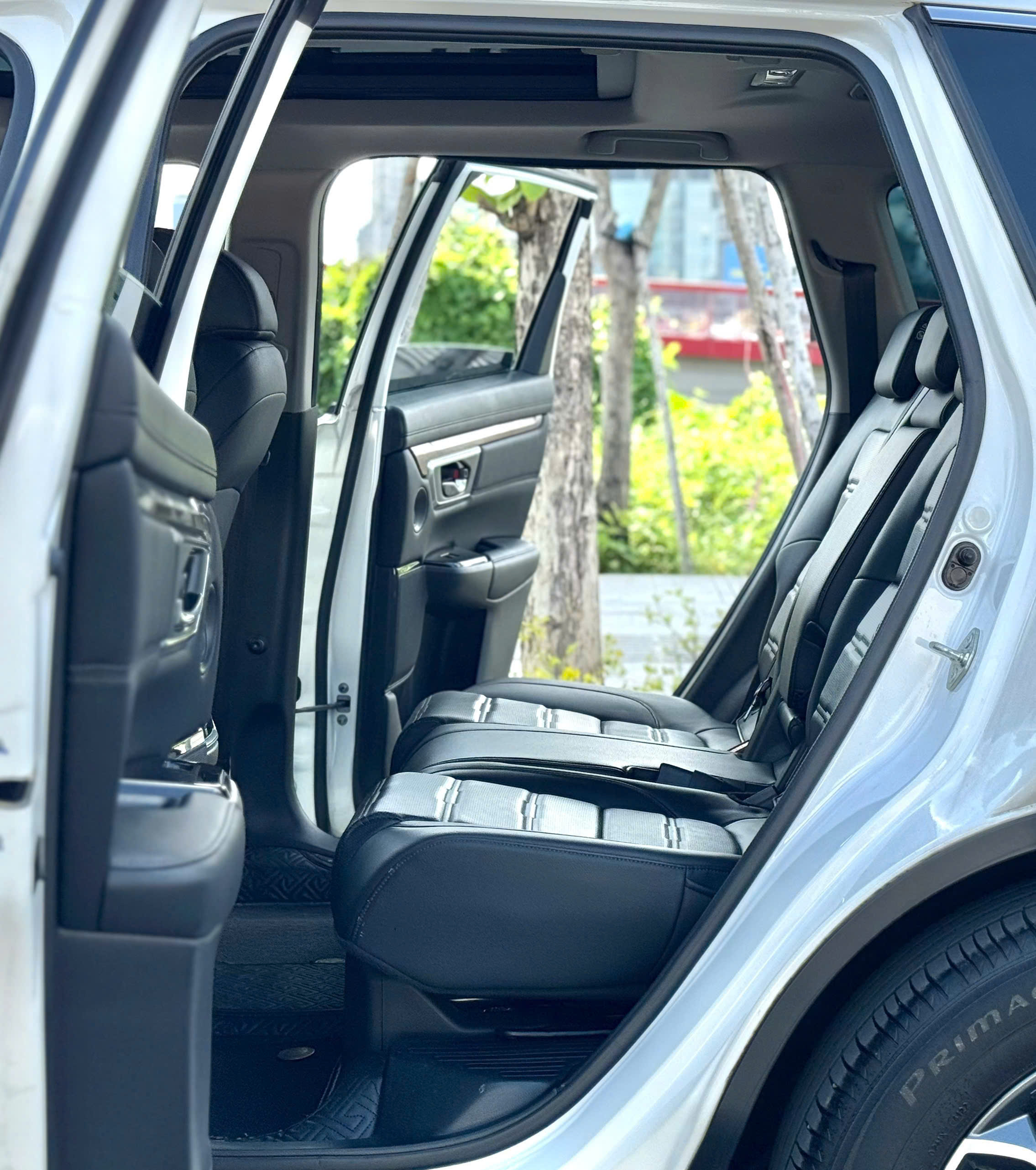 Bán xe Honda CR V L năm 2023, màu trắng, giá tốt