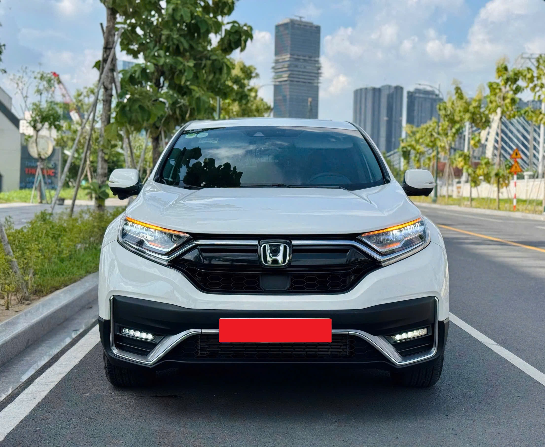 Bán xe Honda CR V L năm 2023, màu trắng, giá tốt