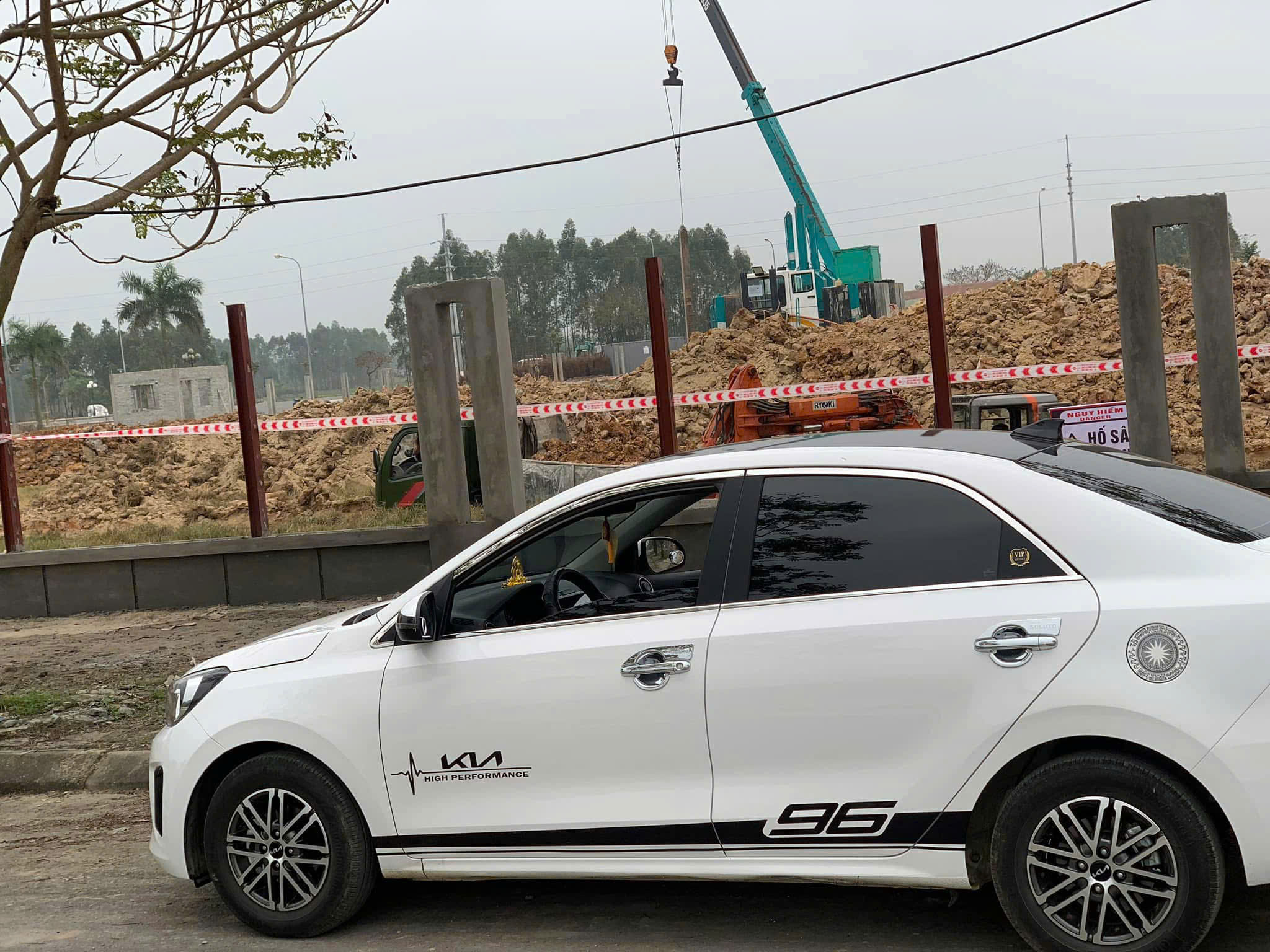 Chính Chủ Bán Kia Soluto Deluxe Số Sàn – Giá 250 Triệu