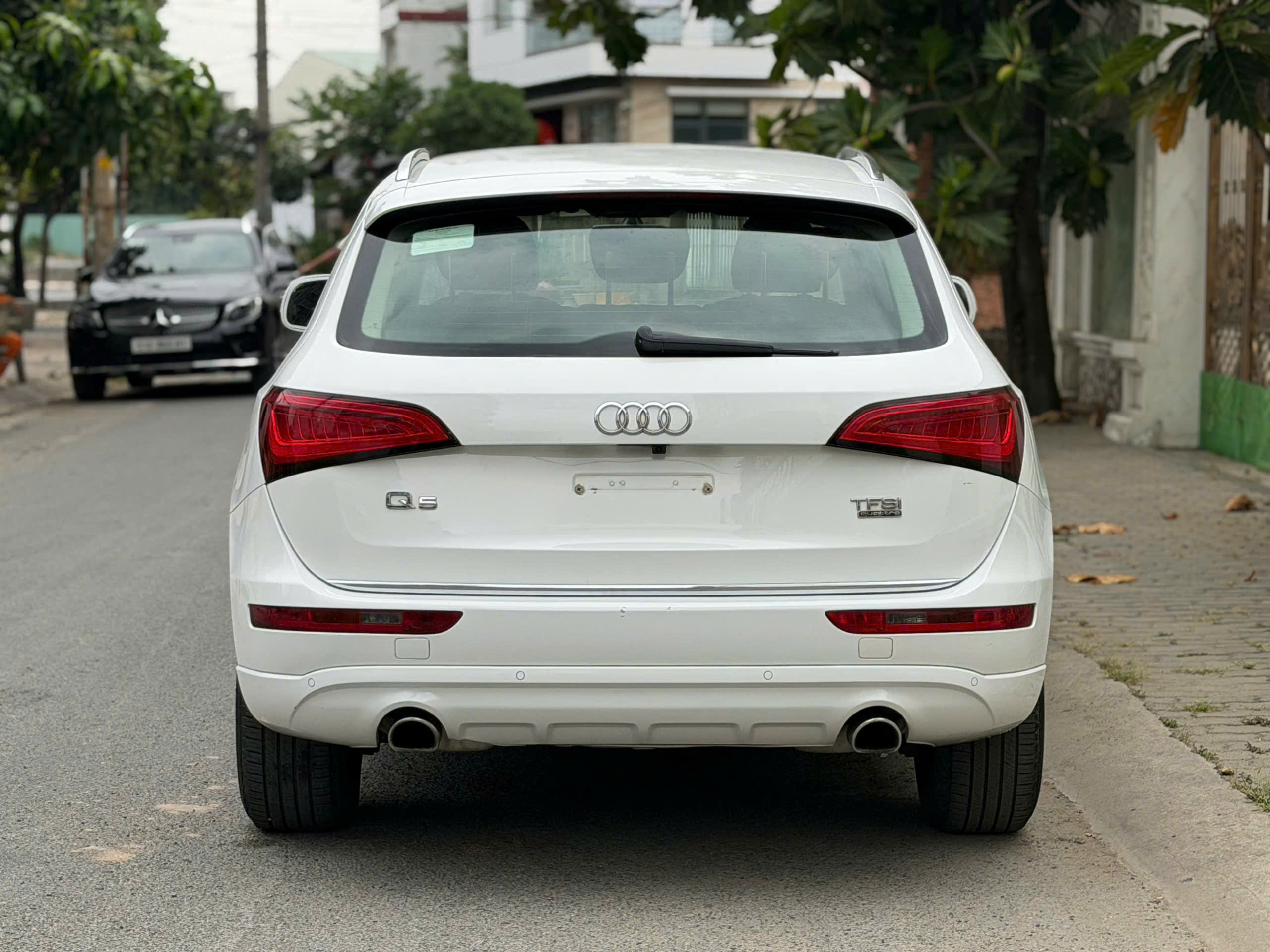 Bán Audi Q5 2.0 AT sản xuất năm 2016, màu trắng, xe nhập, giá tốt