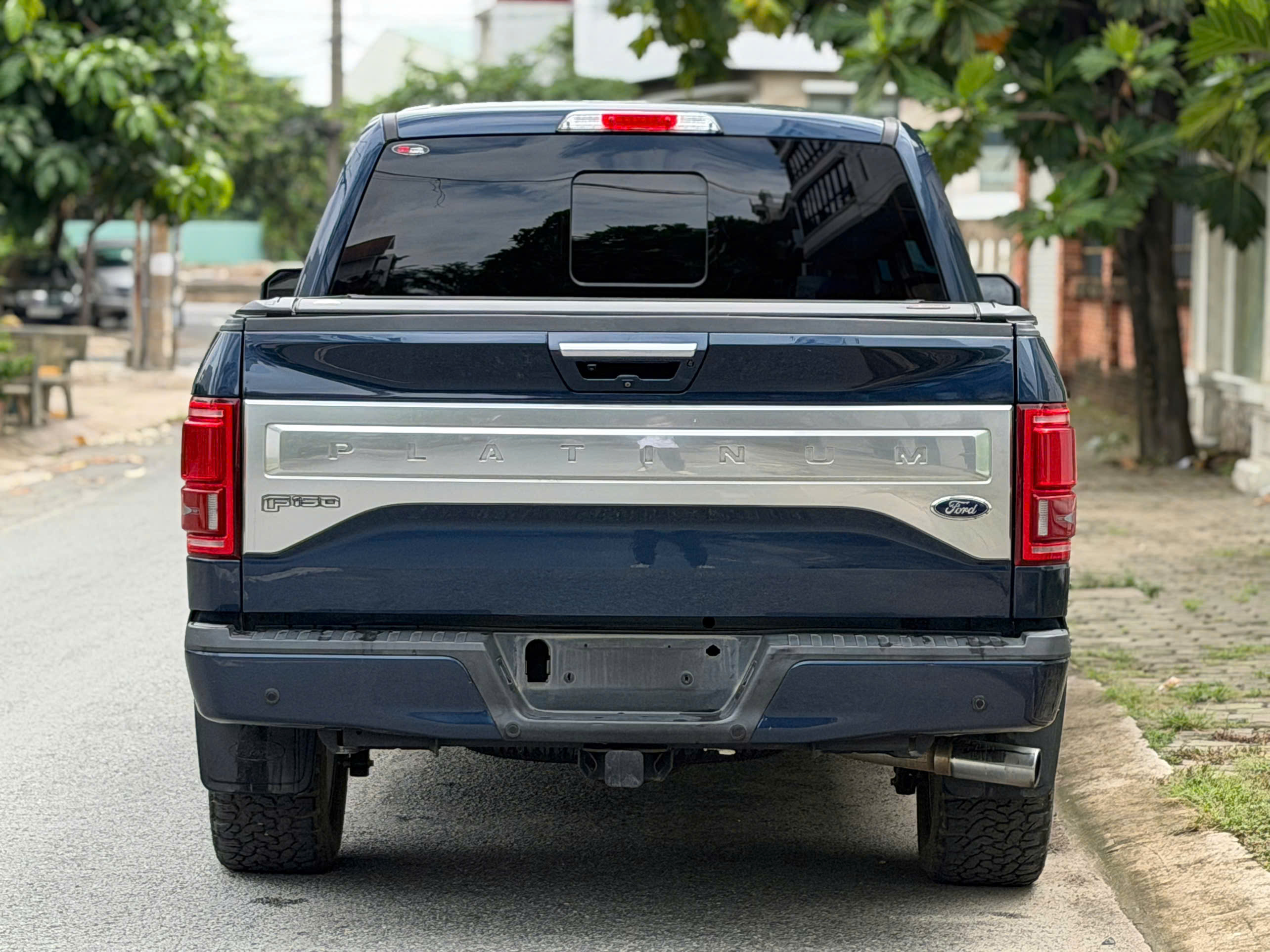 Bán Ford F 150 Platinum 3.5 V6 SuperCrew sản xuất năm 2016, màu xanh lục, xe nhập, 1.999 tỉ