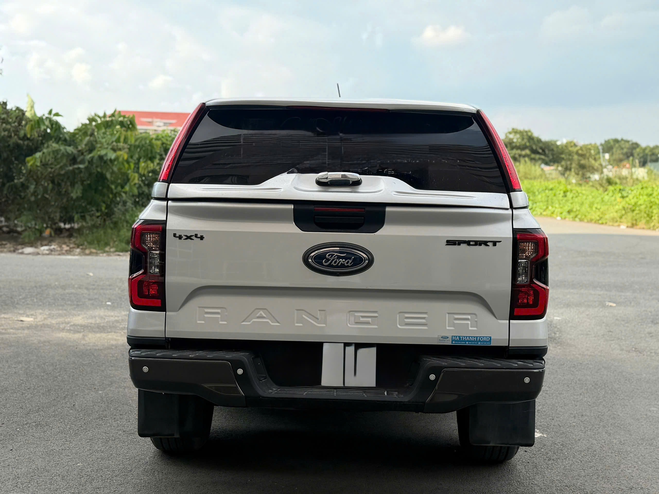 Cần bán Ford Ranger Sport 2.0L 4x4 AT sản xuất 2024, màu bạc
