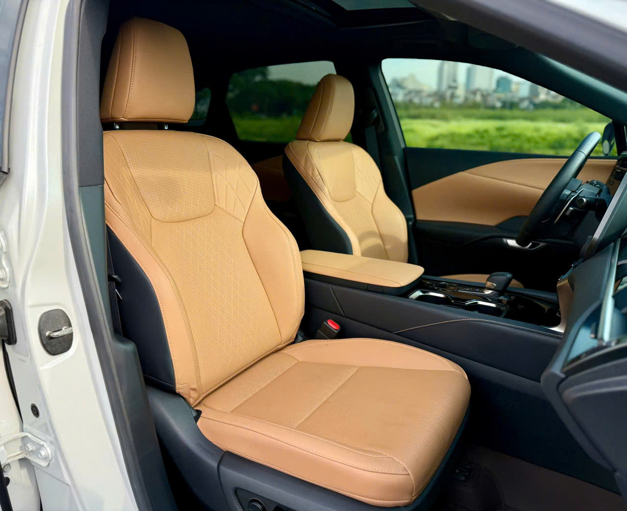 LEXUS RX350 PREMIUM – XE MỚI NHẤT VIỆT NAM – ODO CHỈ 9.000KM