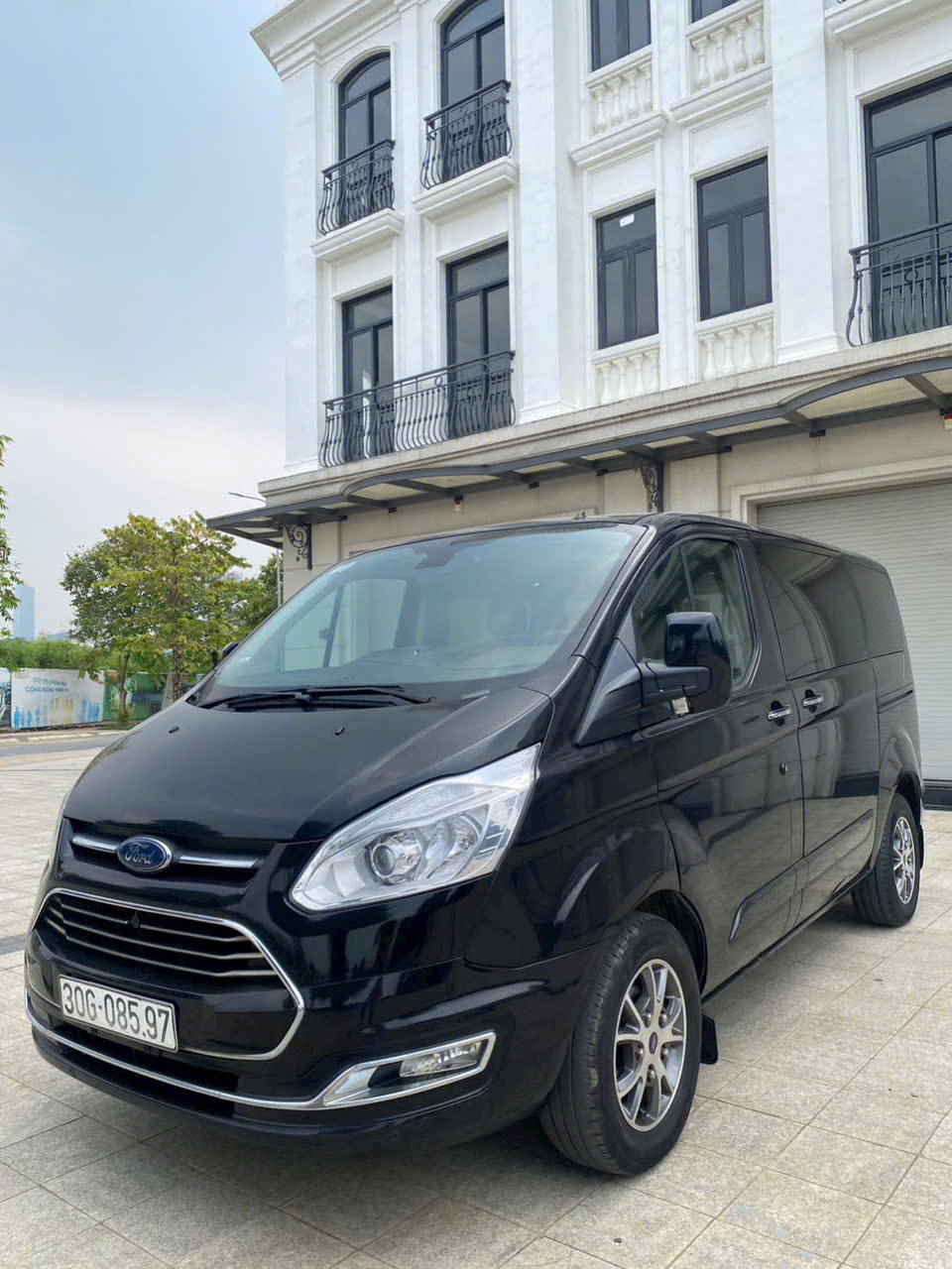 Ford Tourneo 2019 – 2.0 Máy Xăng – 9 Chỗ