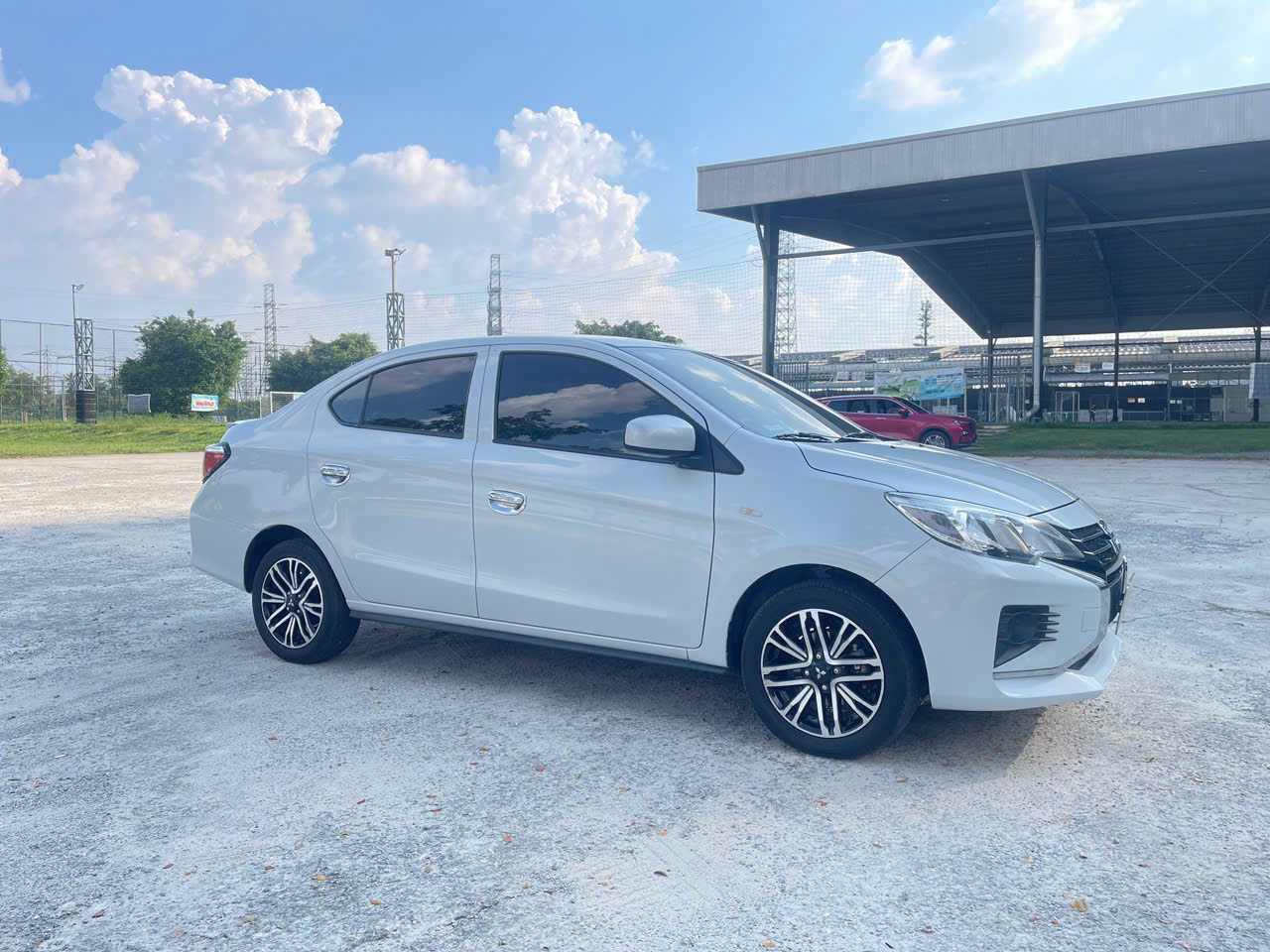Cần bán xe Mitsubishi Attrage MT đời 2023, giá cực tốt cho anh chị đang tìm xe đi gia đình hoặc chạy dịch vụ!