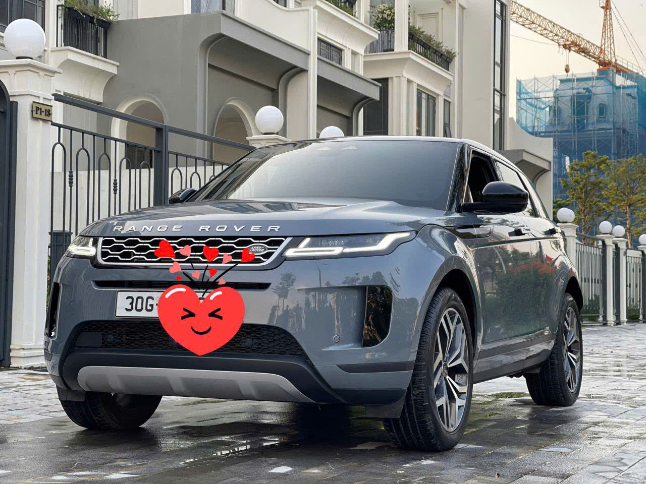 CHÍNH CHỦ BÁN LAND ROVER RANGE ROVER EVOQUE 2022 – GIÁ CHỈ 1,5 TỶ!