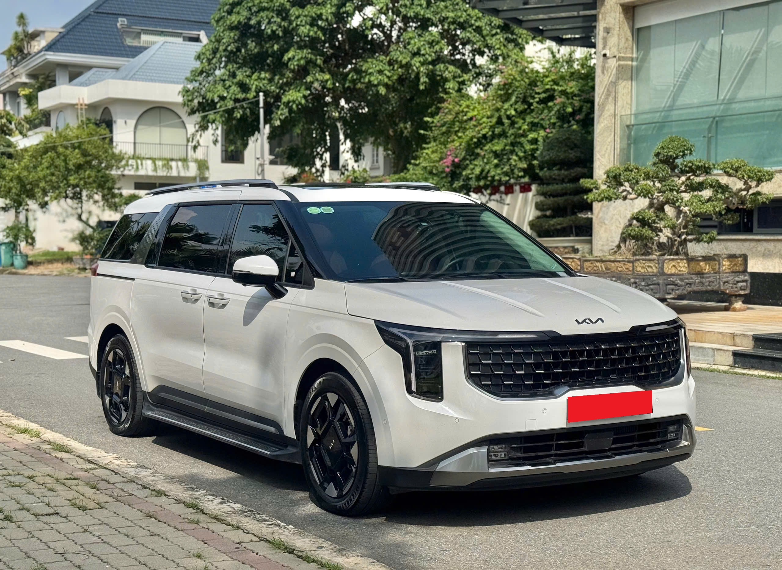 Bán Kia Carnival Signature 2.2D năm 2025, màu trắng