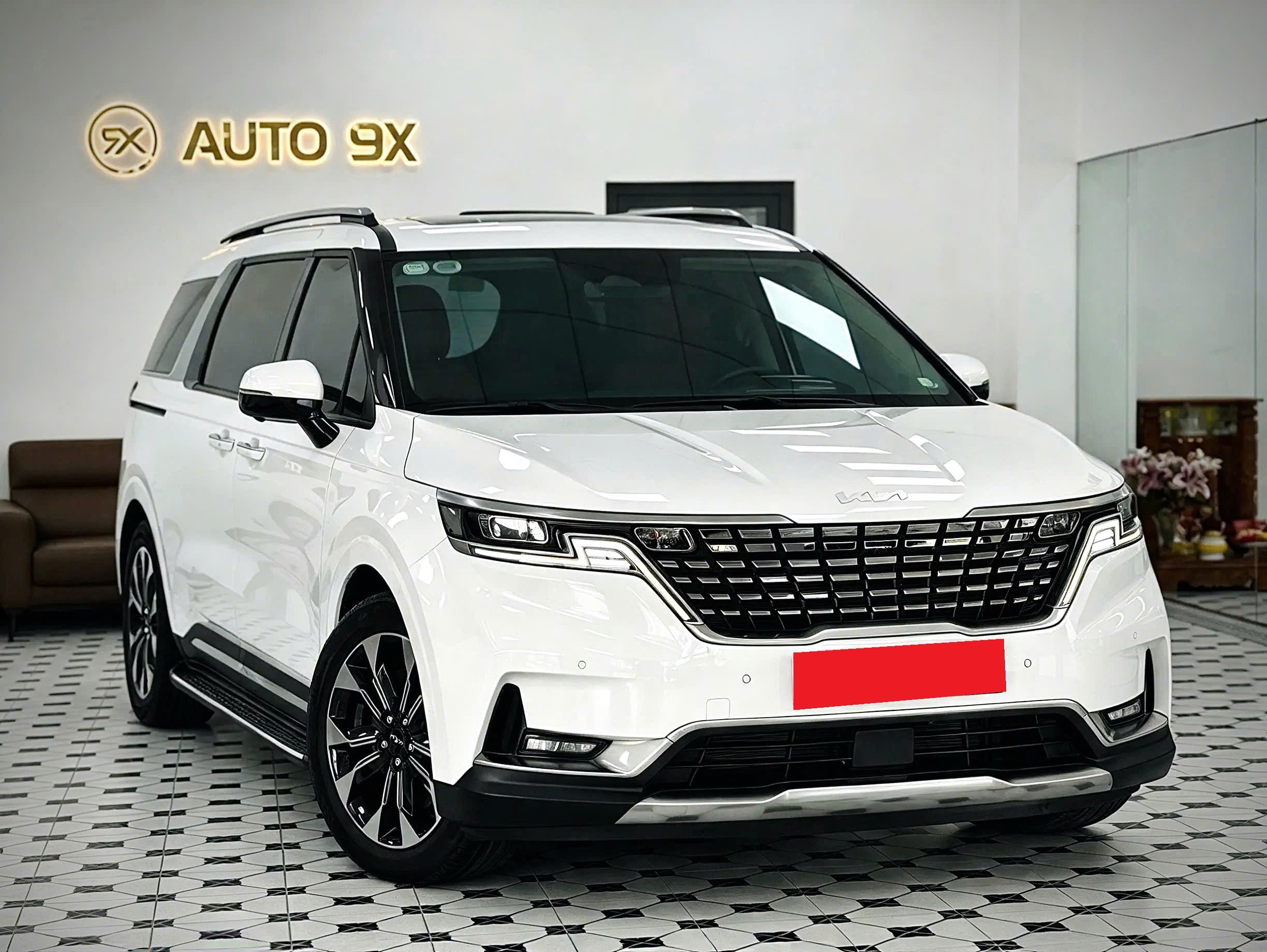 Bán Kia Carnival Signature 3.5G sản xuất năm 2023, màu trắng